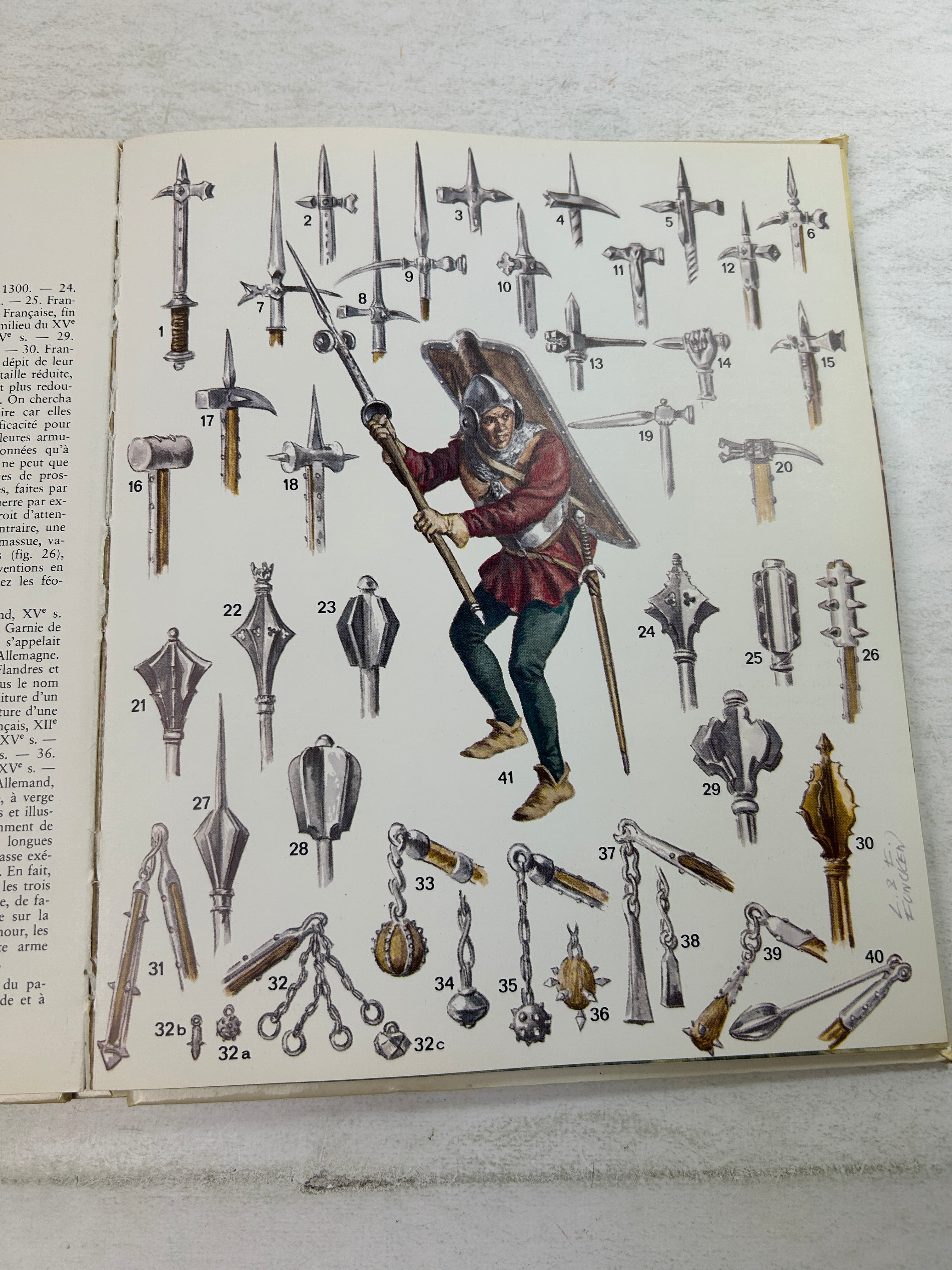 Le costume, l'armure et les armes au temps de la chevalerie (French)  Funcken HC
