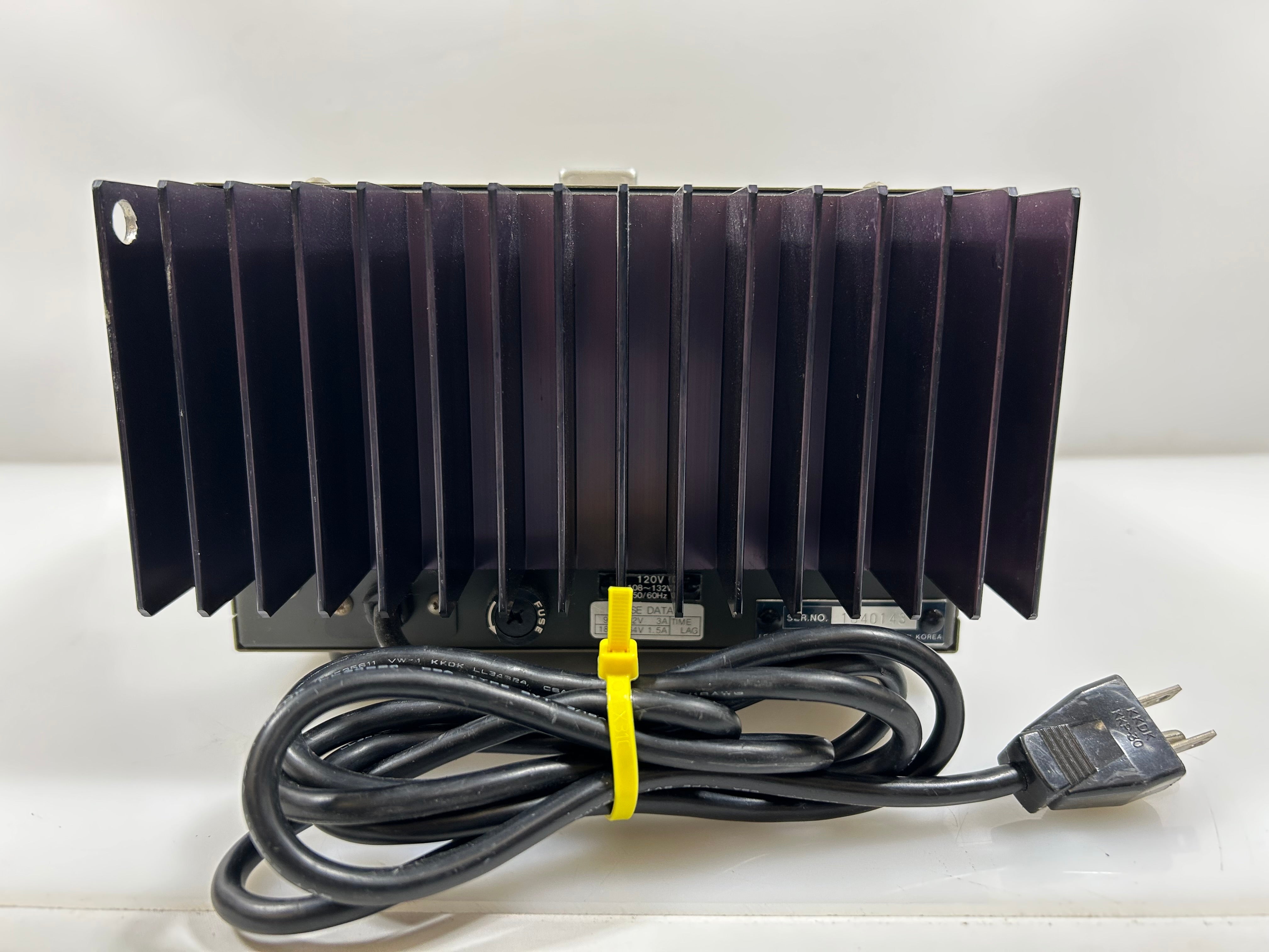 Leader LPS-152 DC Tracking Power Supply