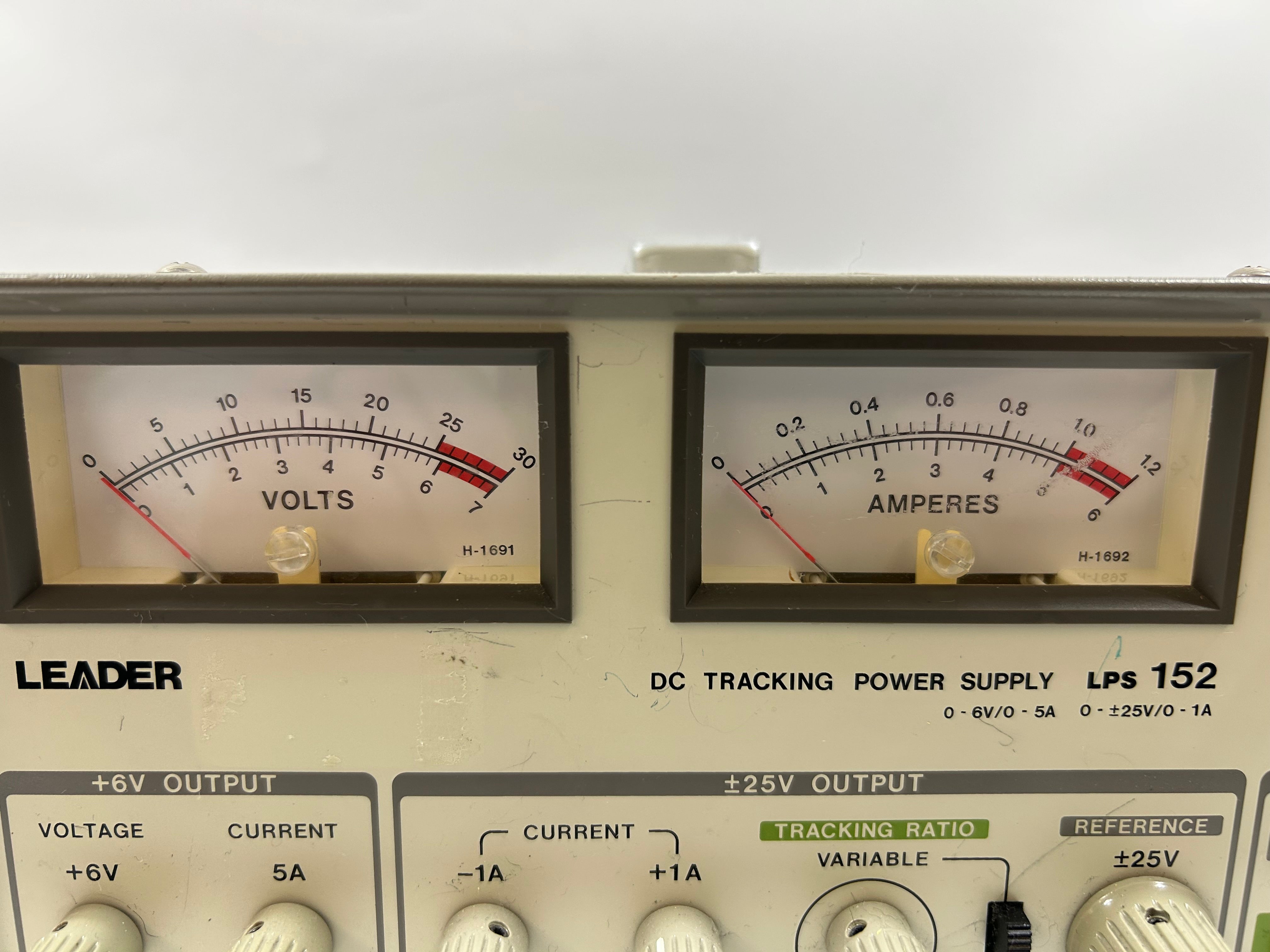 Leader LPS-152 DC Tracking Power Supply