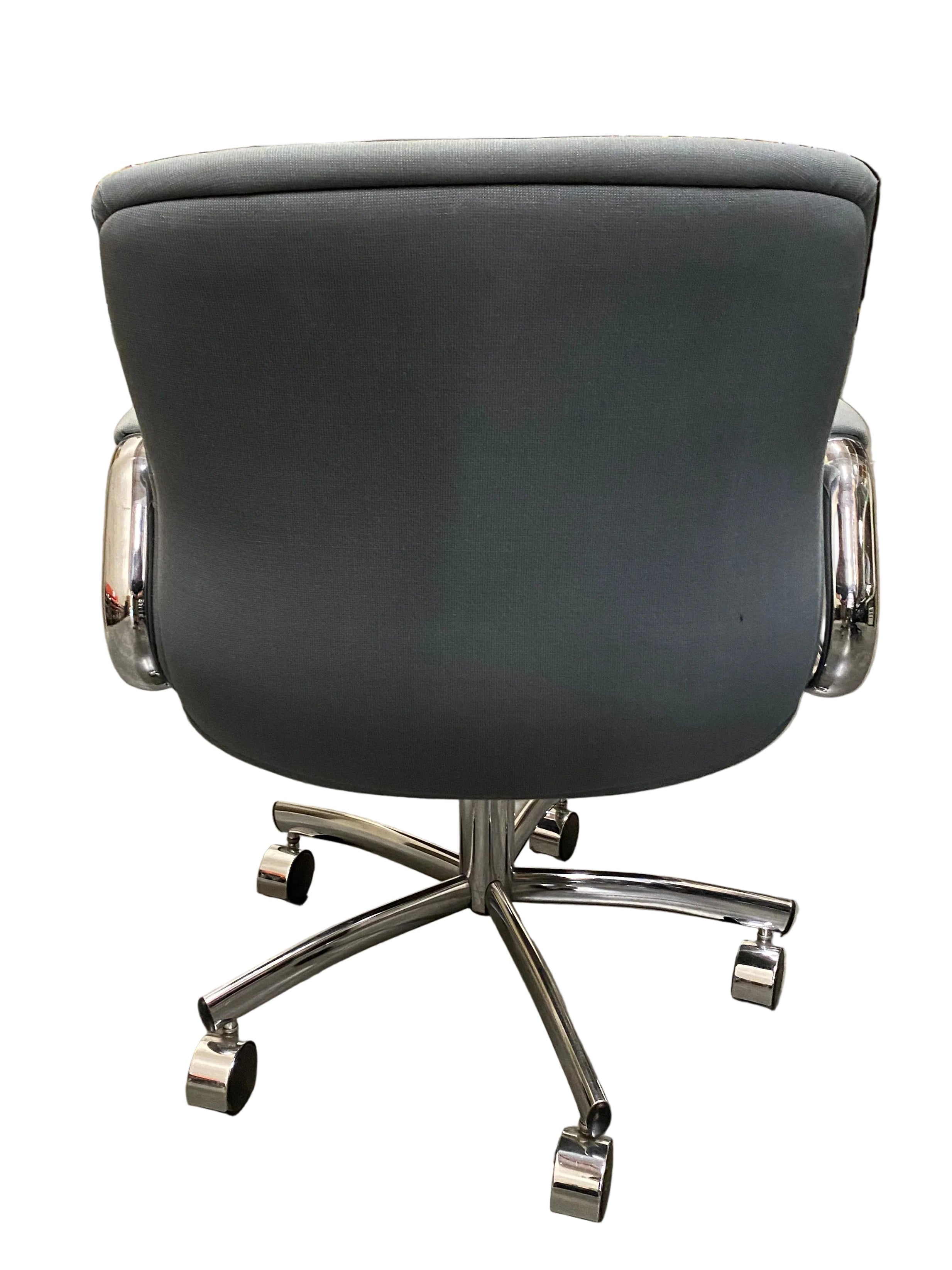 Light Blue Rolling Office Chair