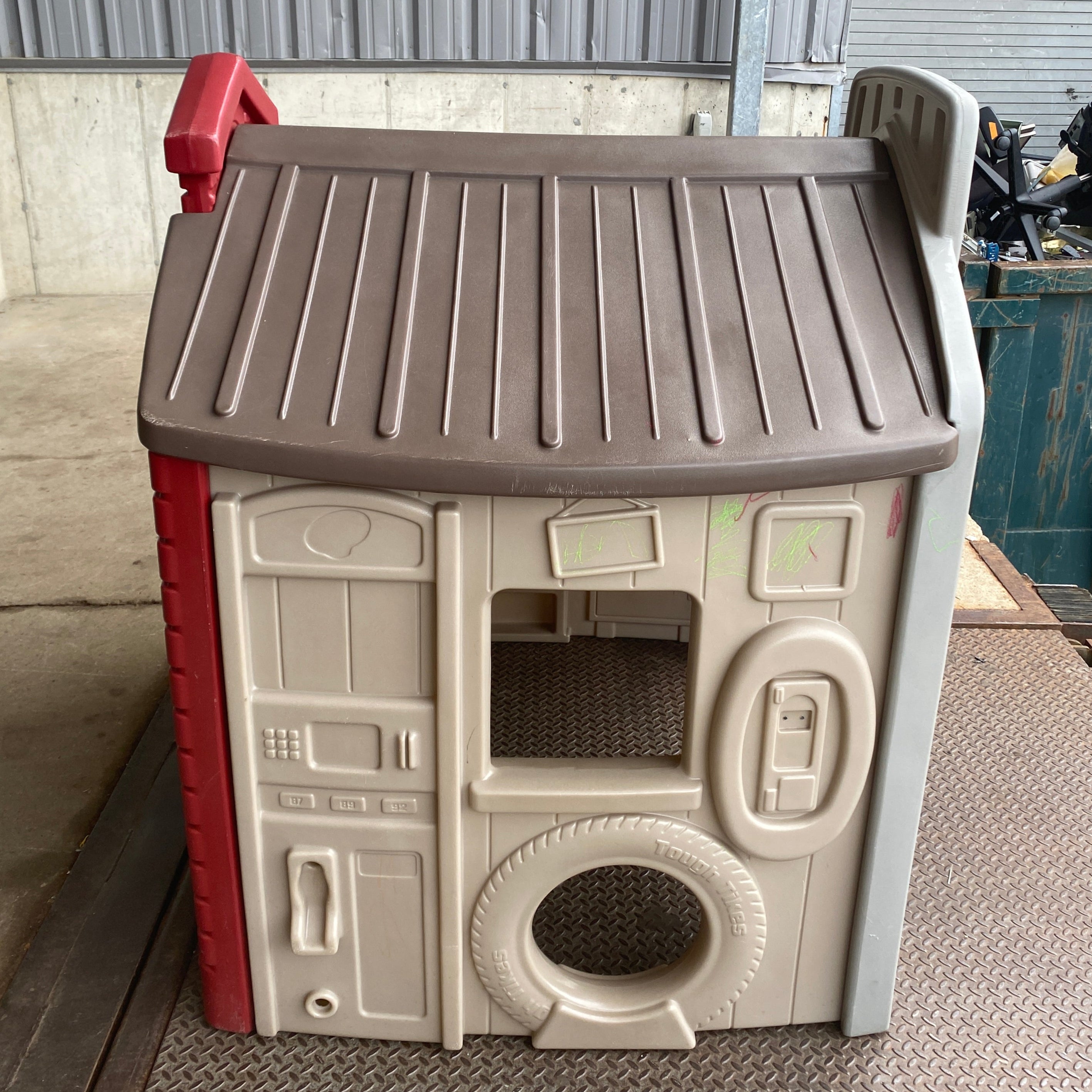 Little Tikes School House/Marketplace Kids Playset