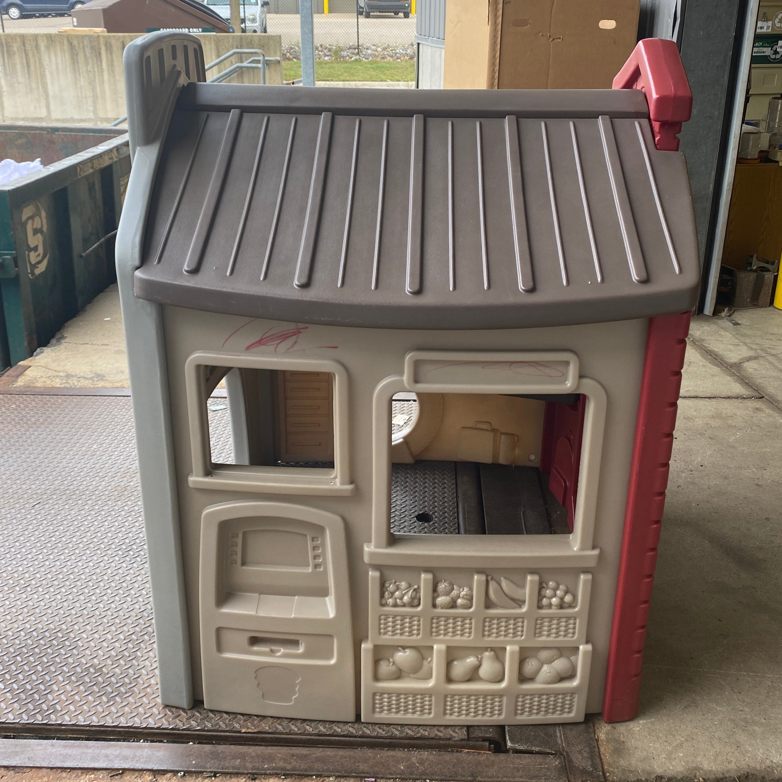 Little Tikes School House/Marketplace Kids Playset