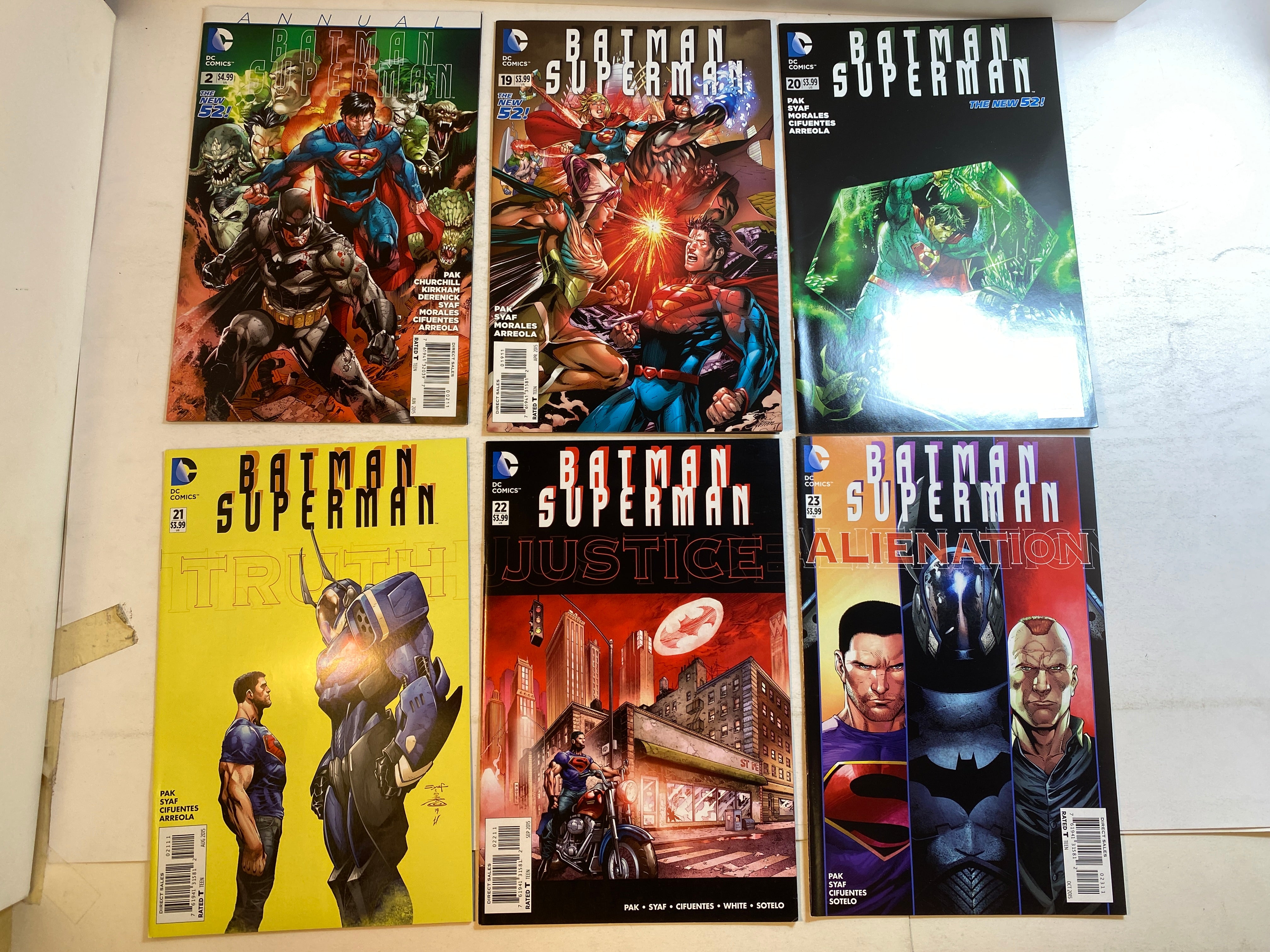 Lot of 11 Batman and Superman Comics DC 2015-2016
