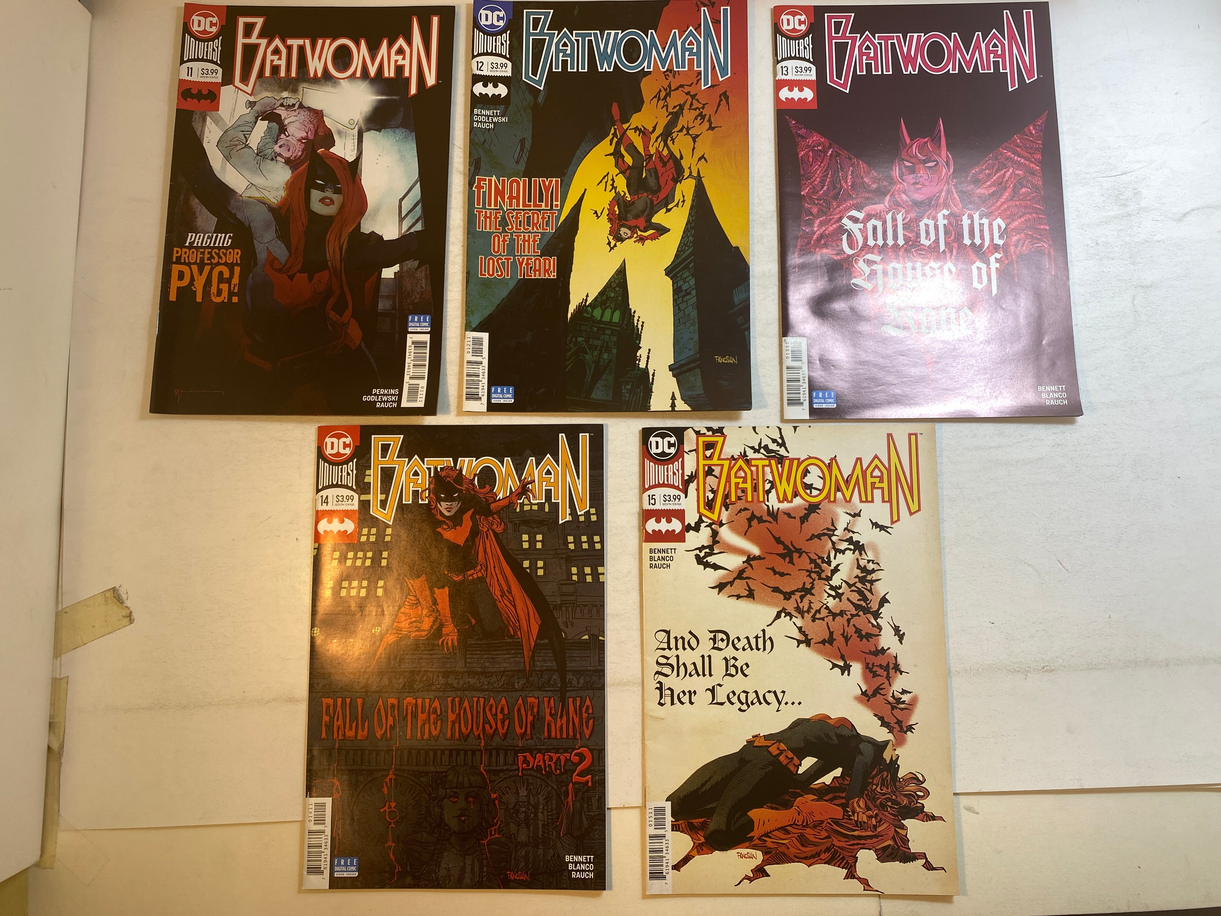 Lot of 11 Batwoman DC Comics 2017-2018