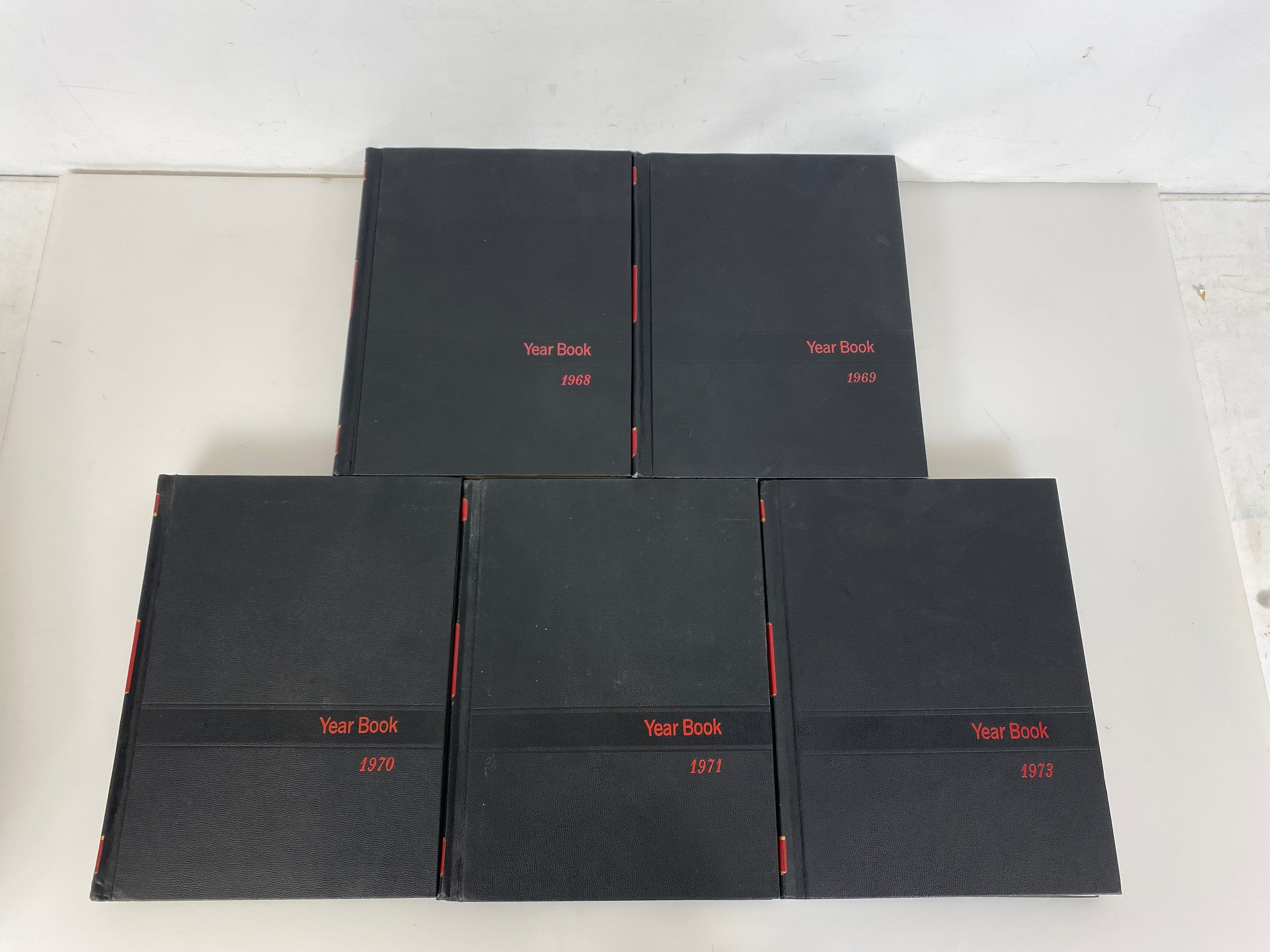 Lot of 11 Collier's Encyclopedia Year Books 1962-1973 Vintage HC