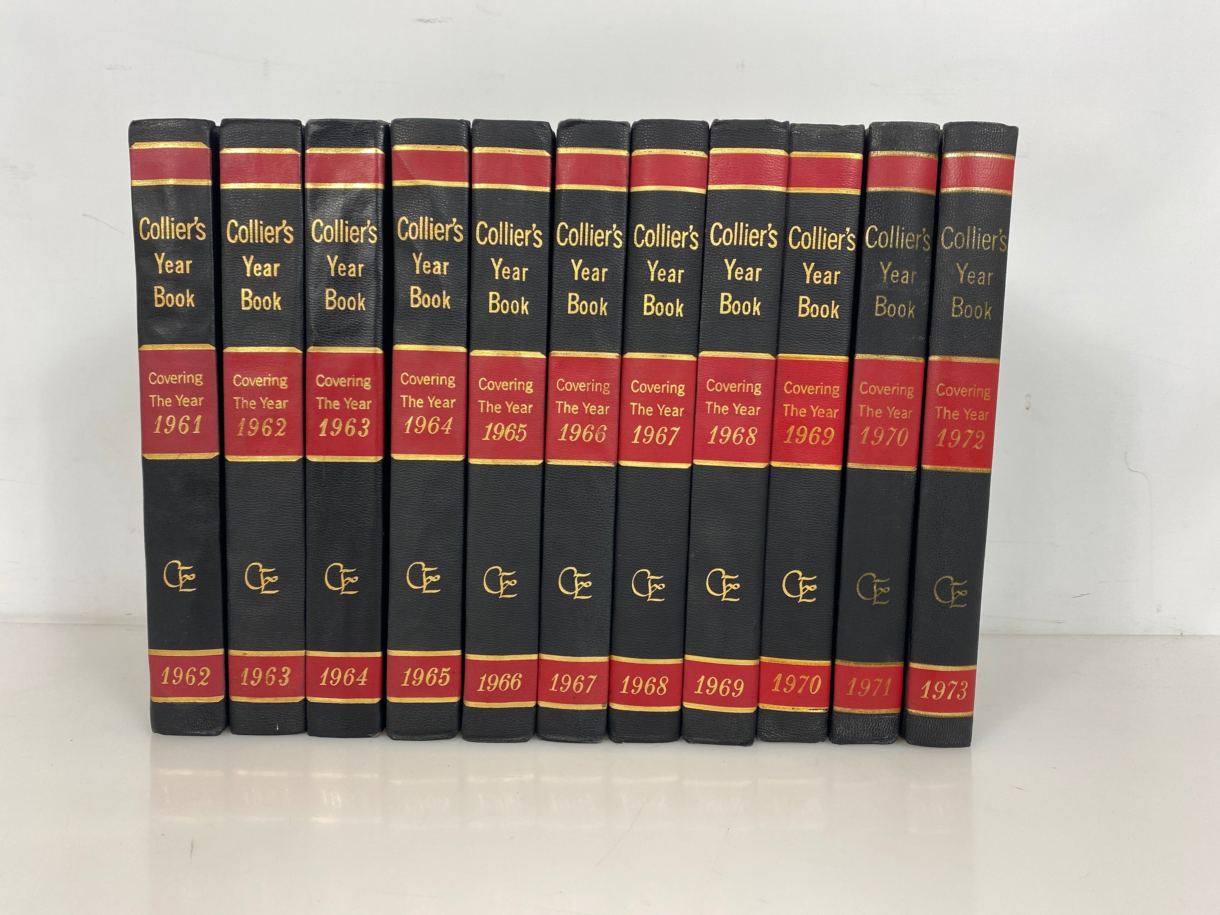 Lot of 11 Collier's Encyclopedia Year Books 1962-1973 Vintage HC