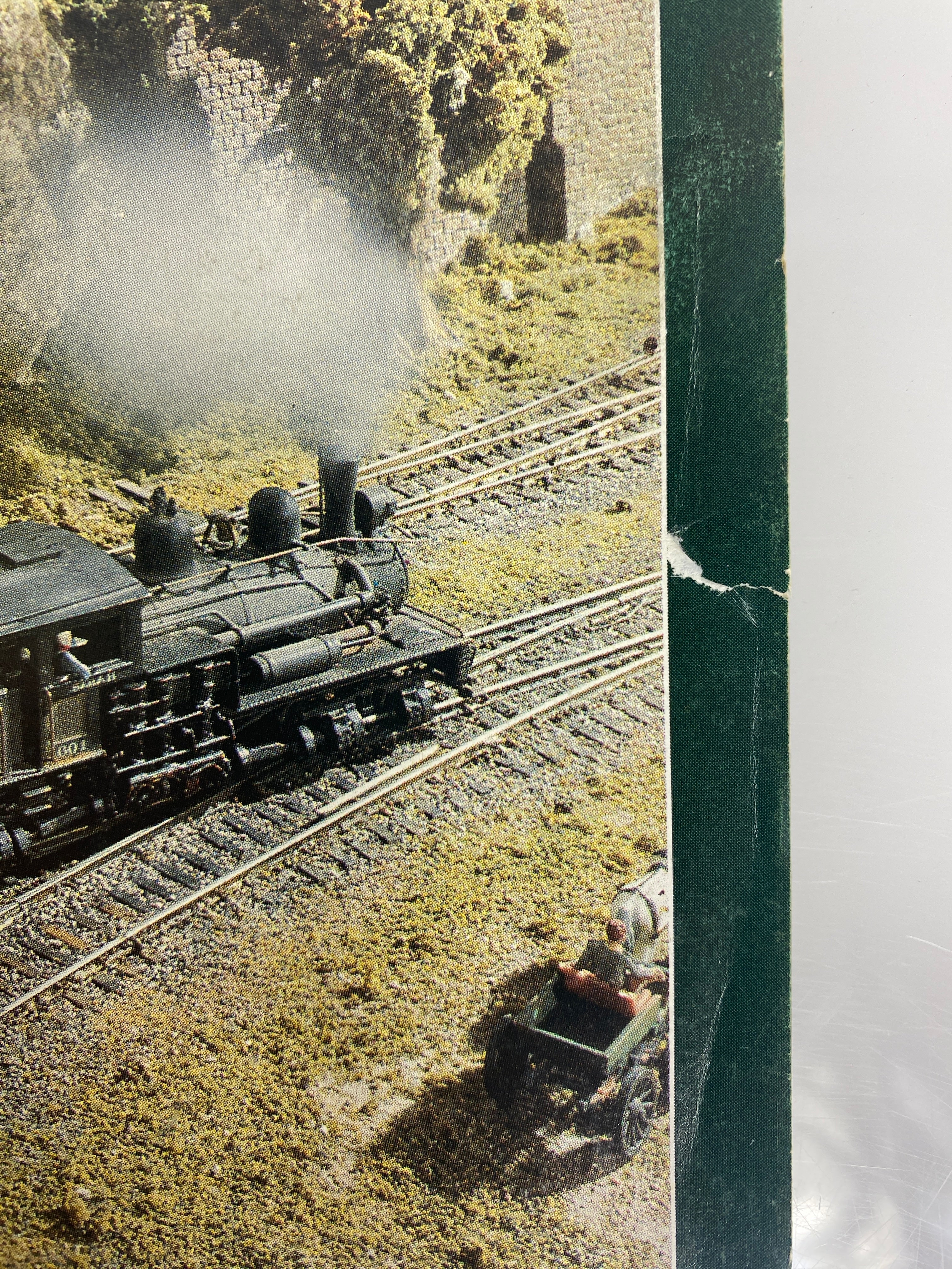 Lot of 11 Model Railroader Magazine (1985, Missing July)