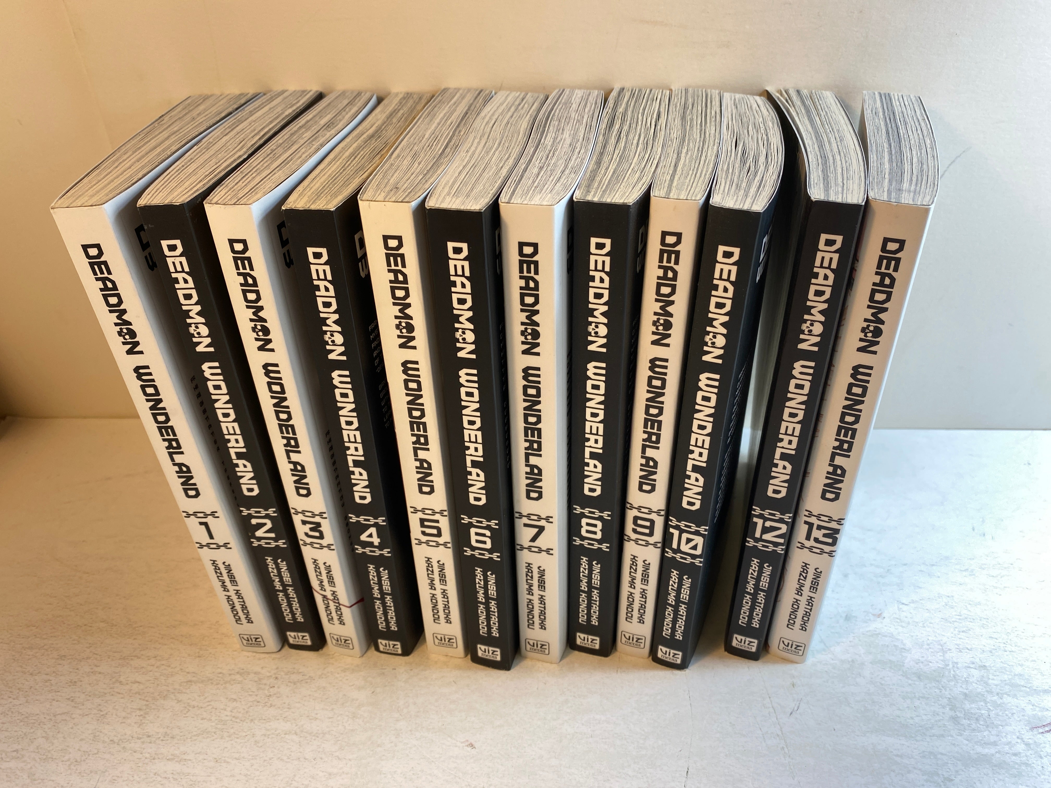 Lot of 12 Deadman Wonderland Manga 2020