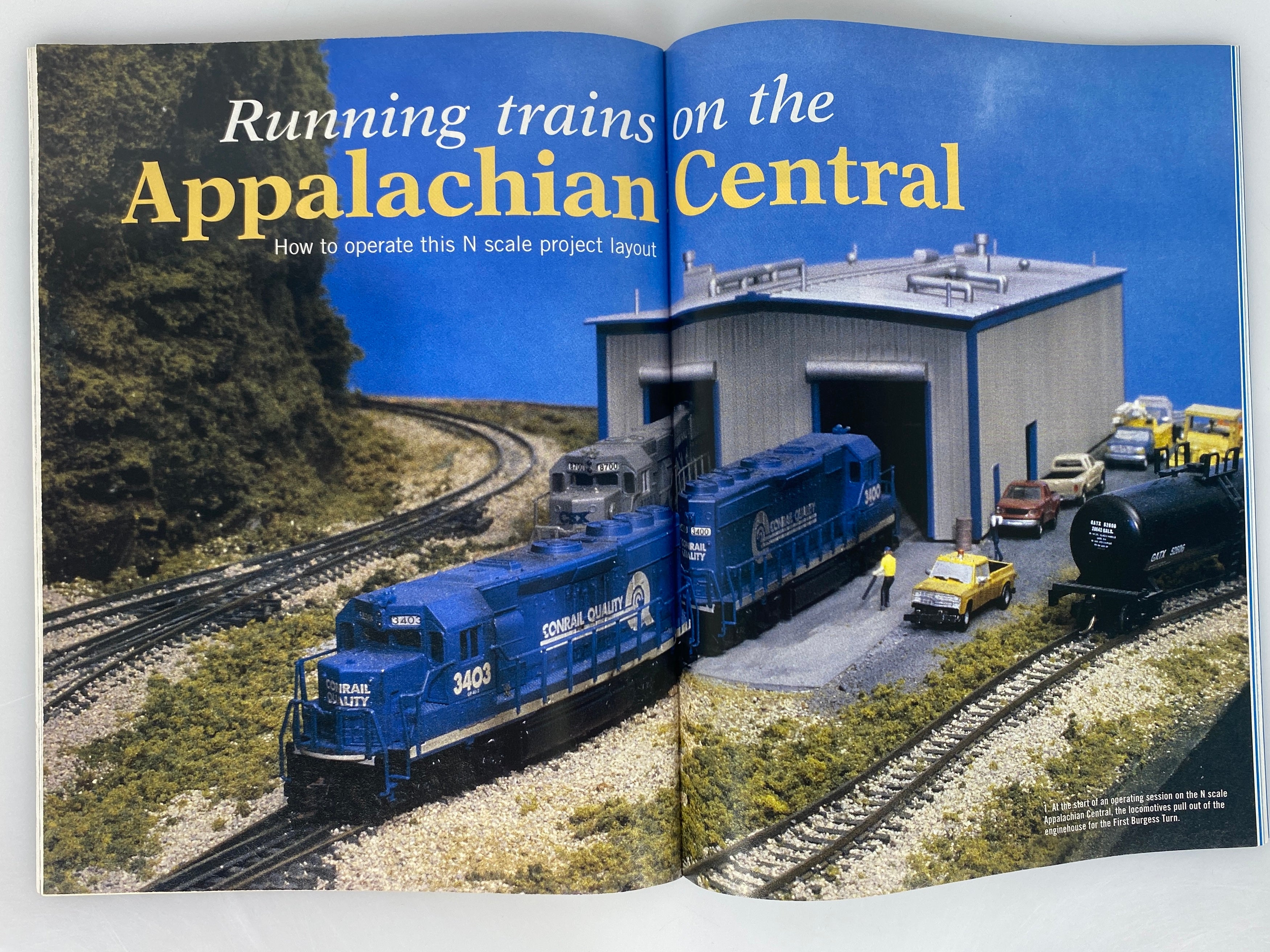 Lot of 12 Model Railroader Magazine (2001 Complete Year)