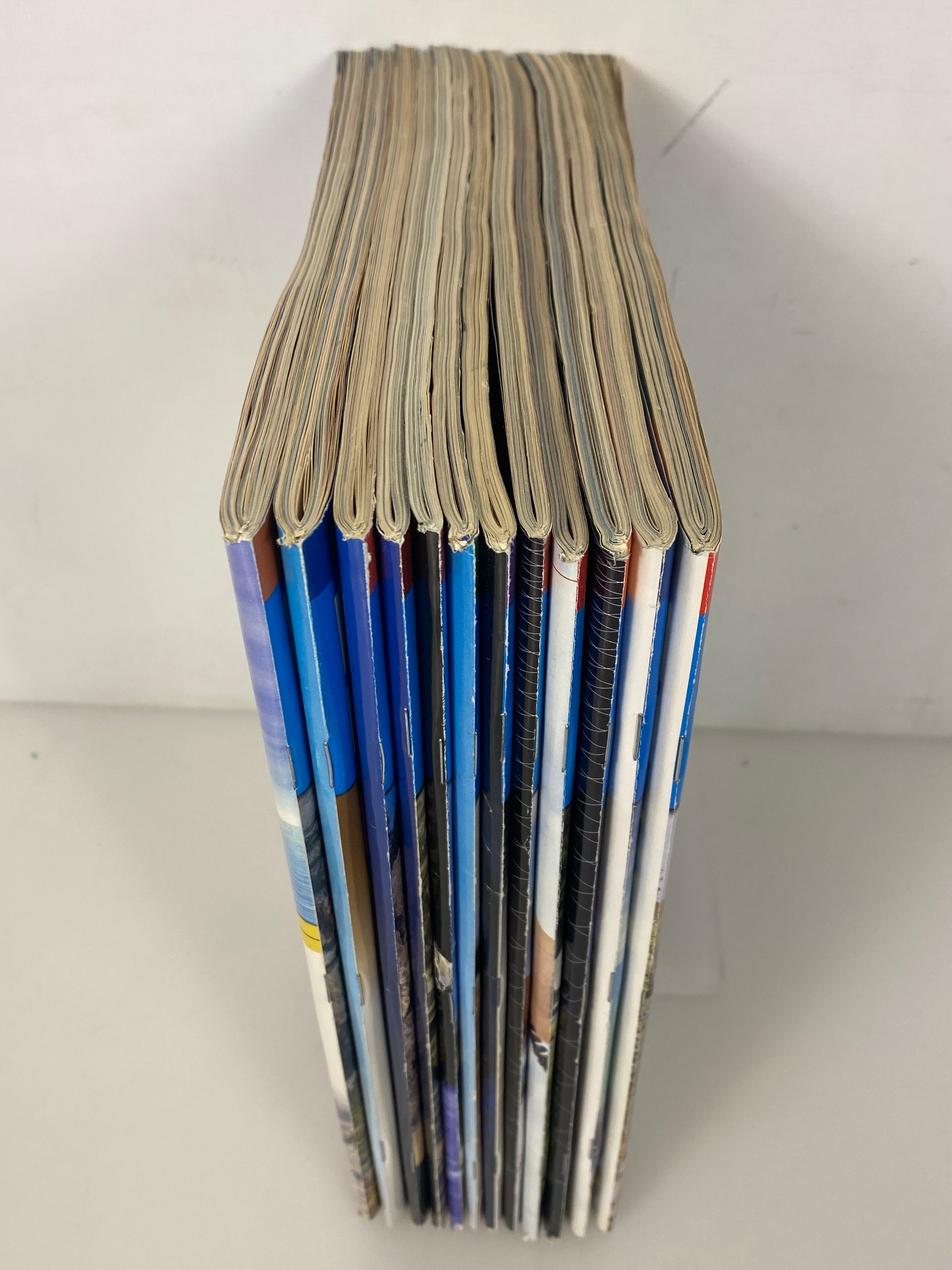 Lot of 12 Model Railroader Magazine (2001 Complete Year)