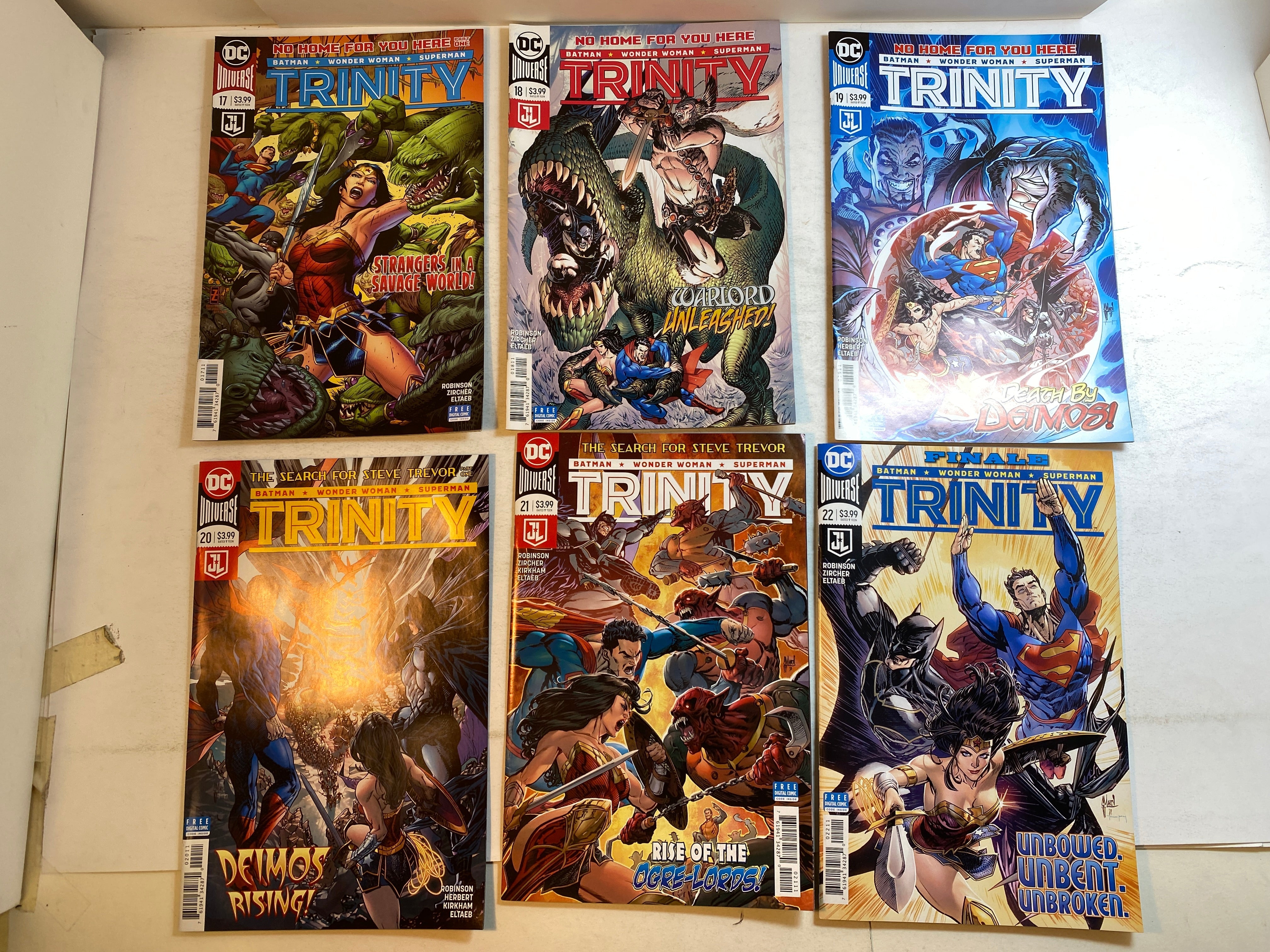 Lot of 13 Trinity DC Comics 2017-2018