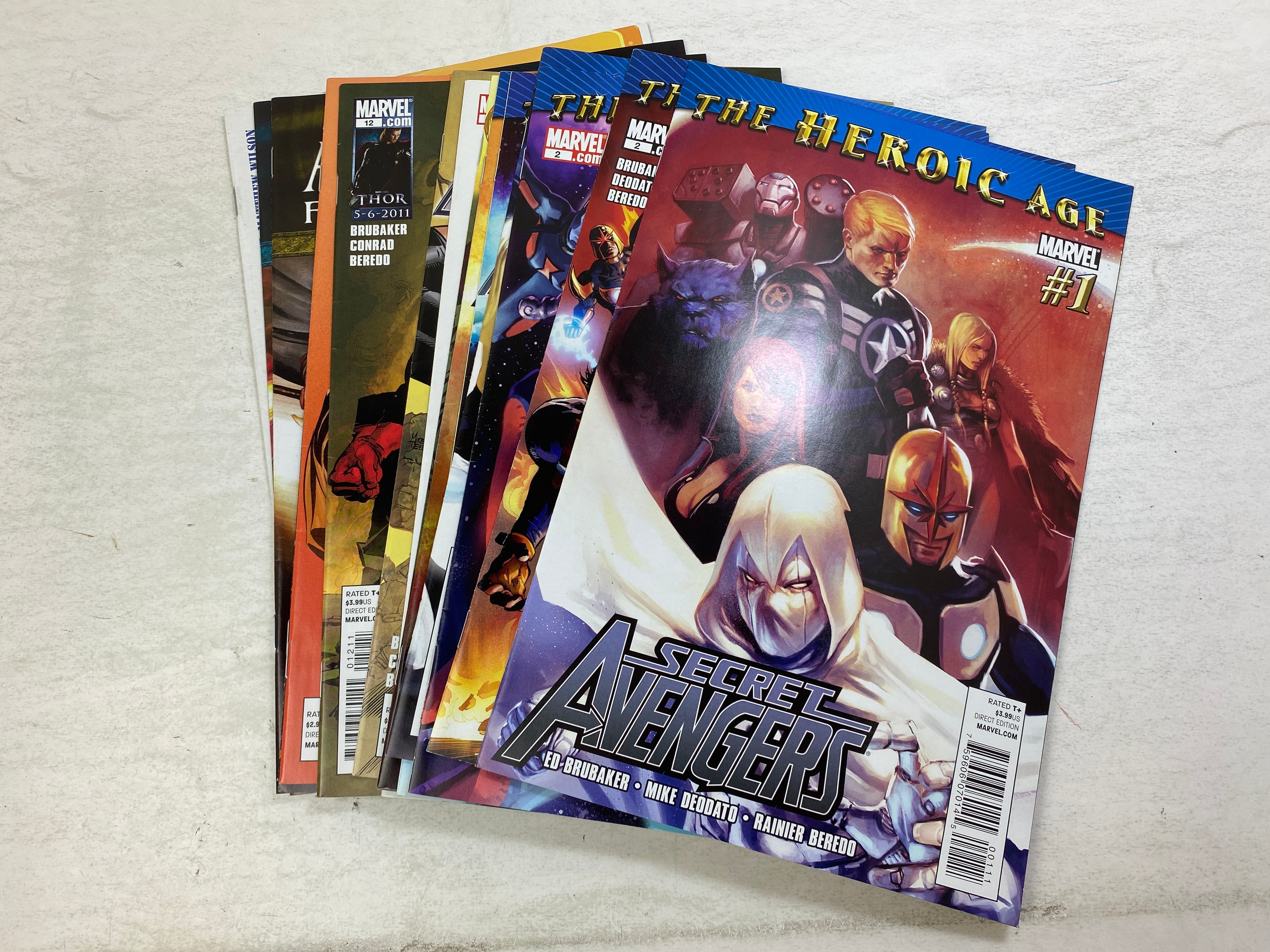Lot of 14 Secret Avengers Marvel Comics 2010-2011