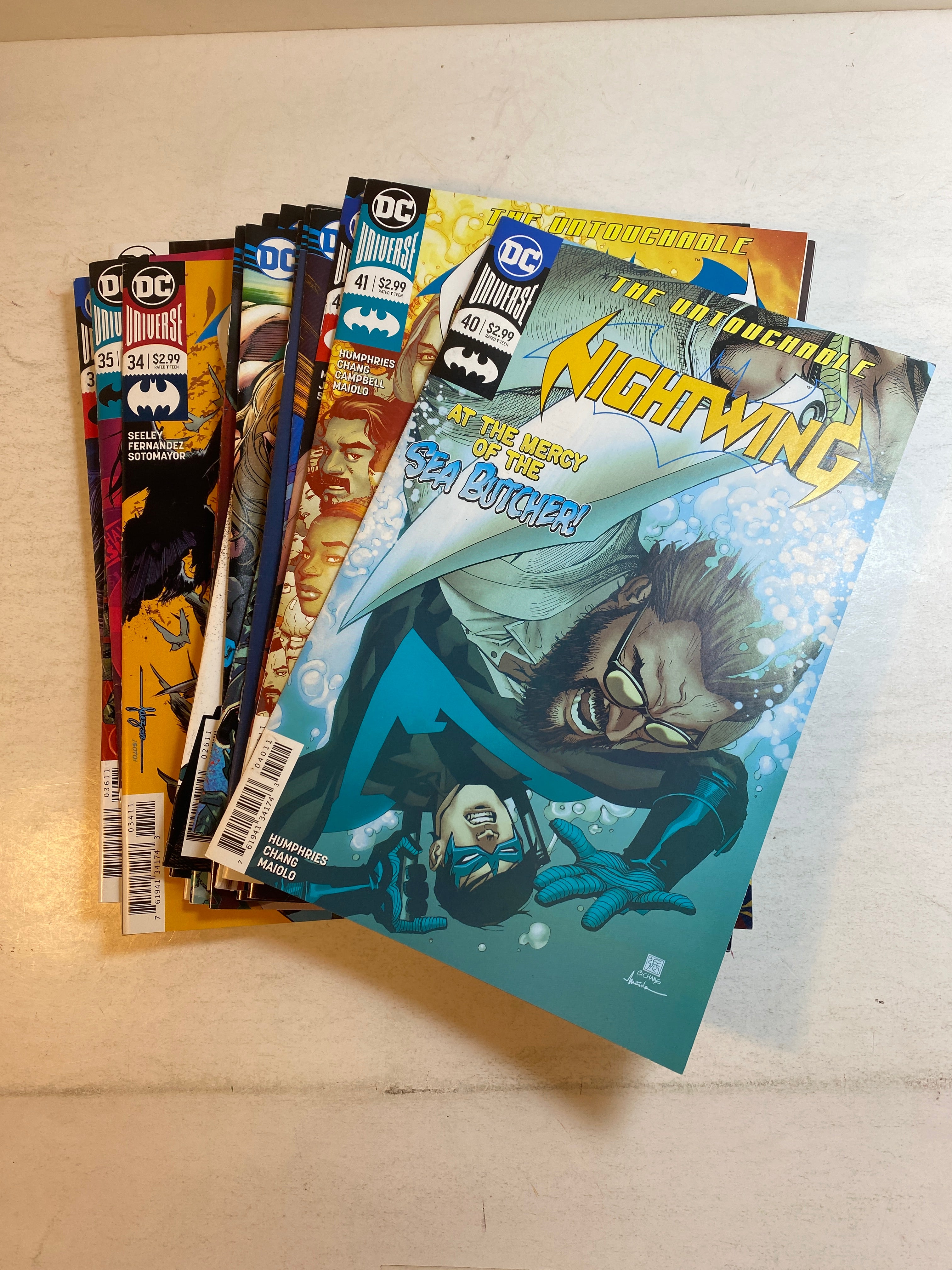 Lot of 19 Nightwing DC Comics 2017-2018