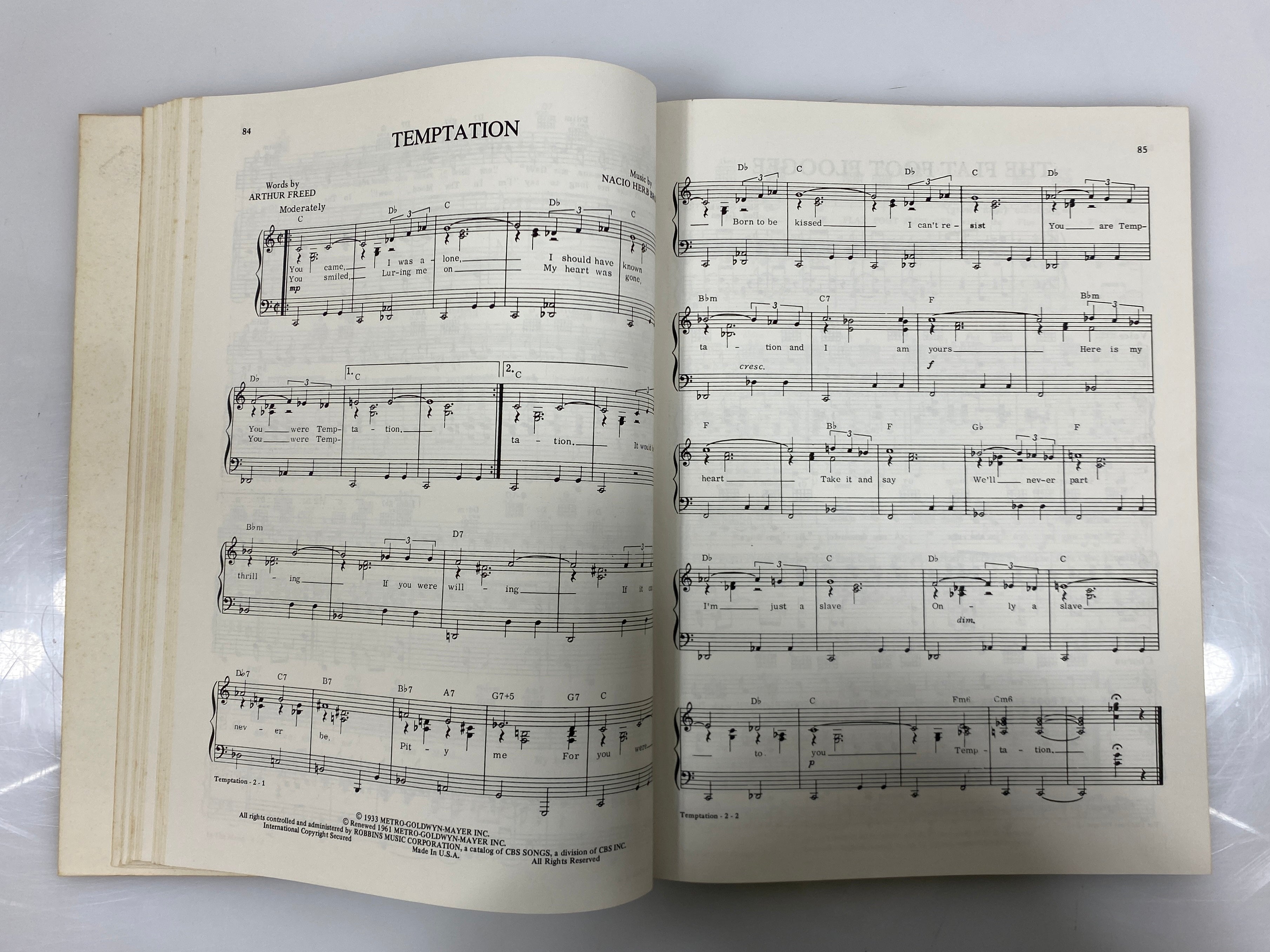 Lot of 2: 100 World's Best Songs/101 Greatest Nostalgic Songs 1986-87 SC