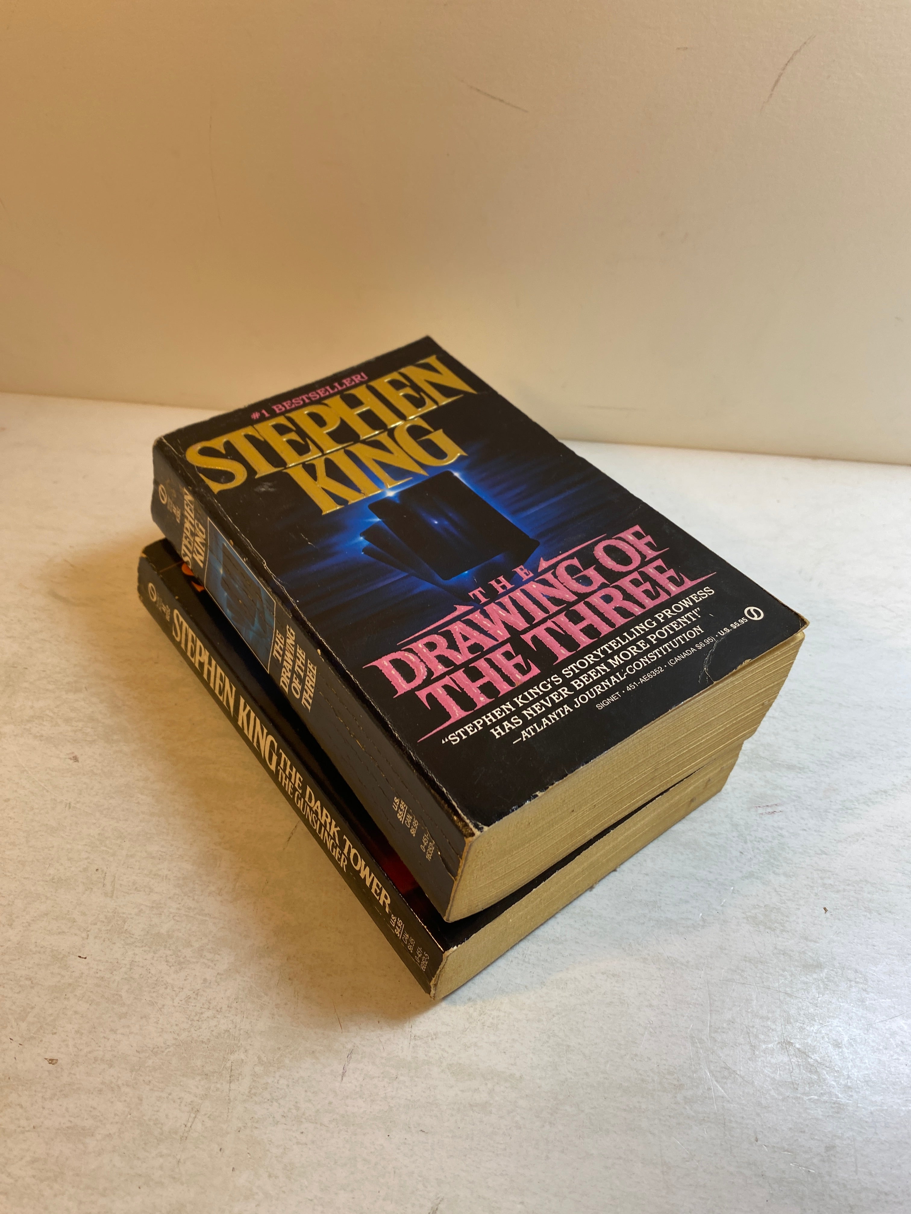Lot of 2 Dark Tower paperbacks Stephen King Gunslinger Drawing of Three 1989-1990
