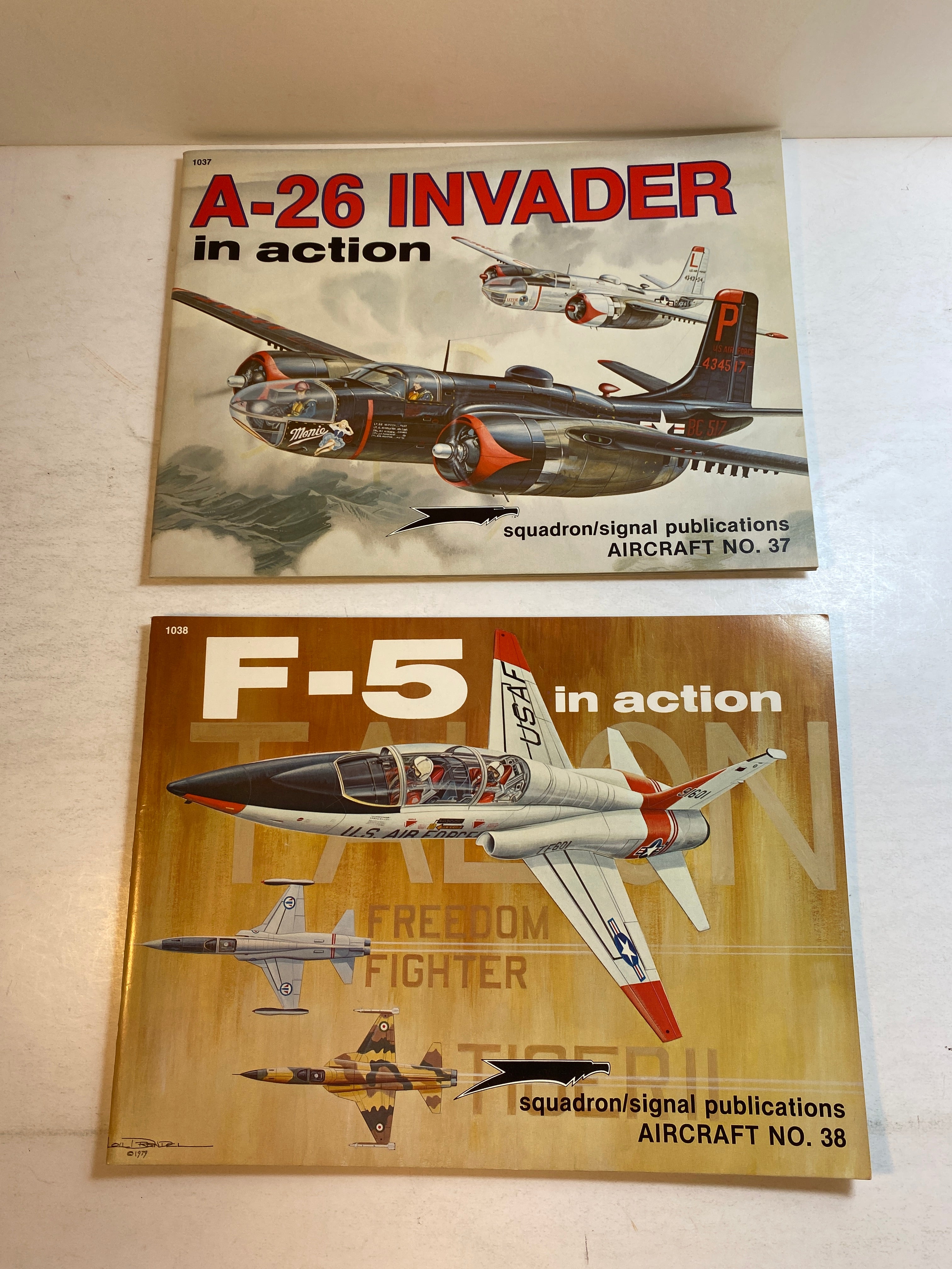 Lot of 2 In Action Booklets F-5 and A-26 Invader 1980 Aircraft 37, 38