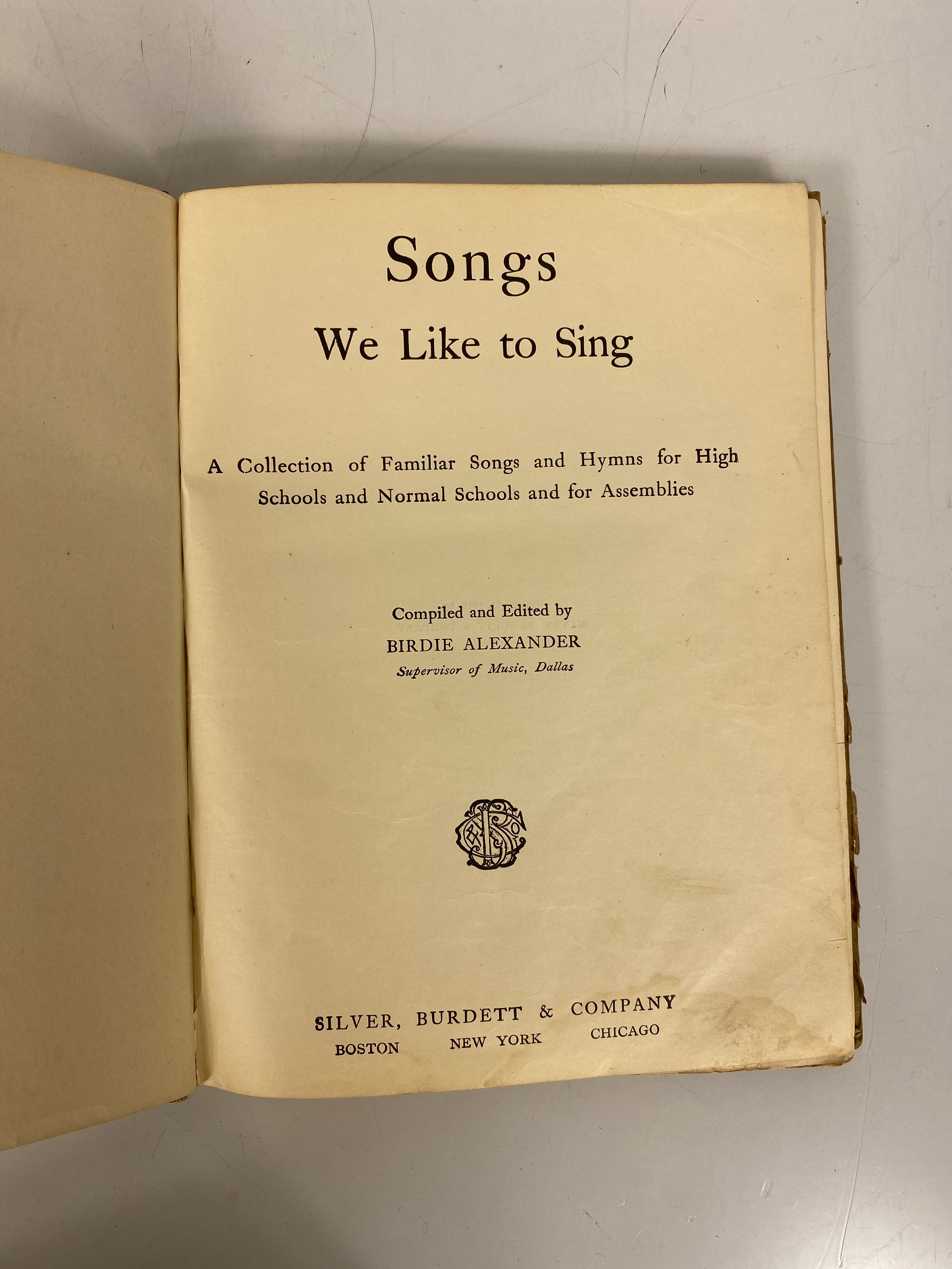 Lot of 2: Songs We Like to Sing/Tunes & Harmonies 1912-1943 HC
