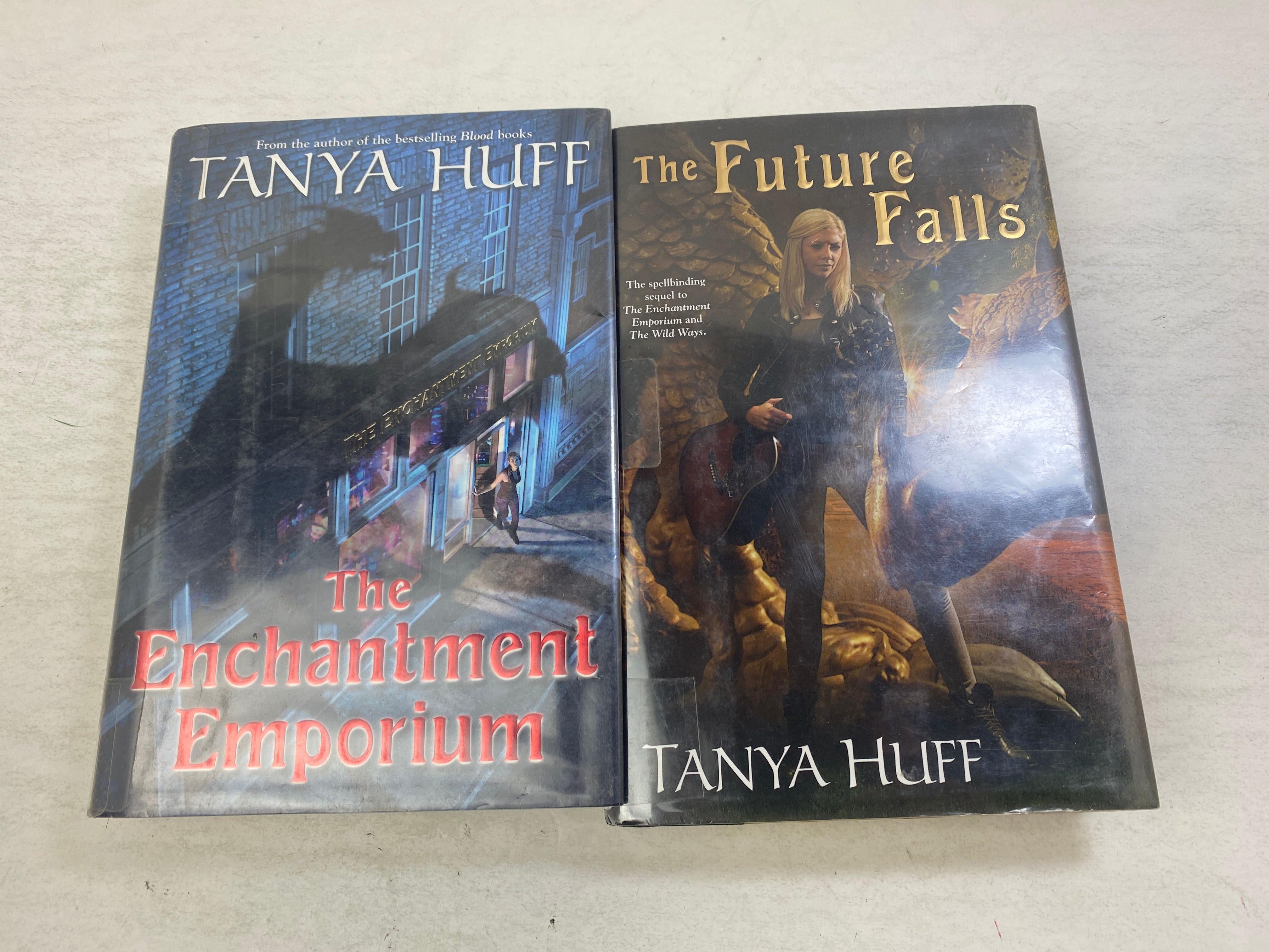 Lot of 2 Tanya Huff Fantasy Books 2009-2014 Ex Lib
