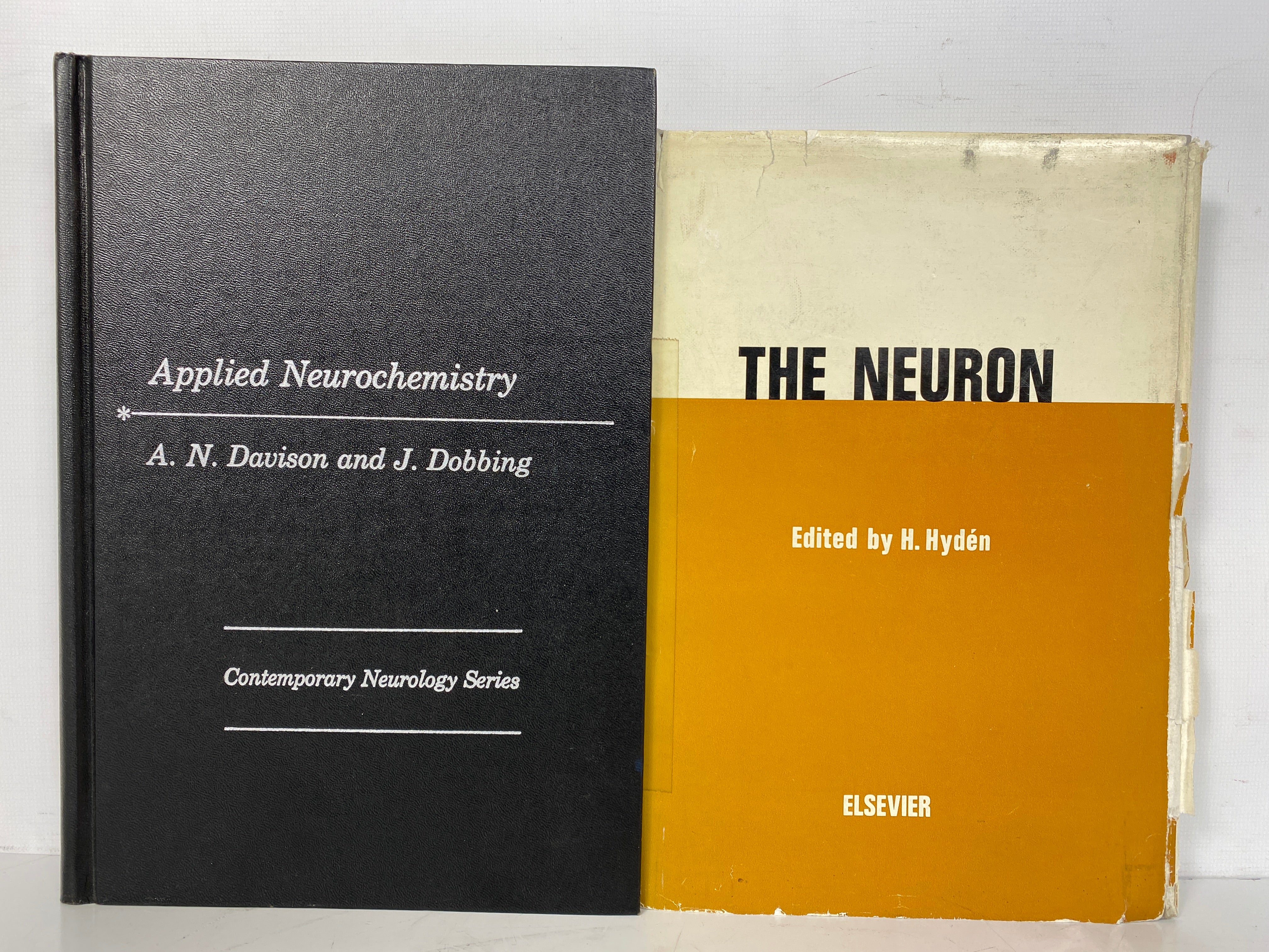 Lot of 2: The Neuron/Applied Neurochemistry 1967-1968 HC