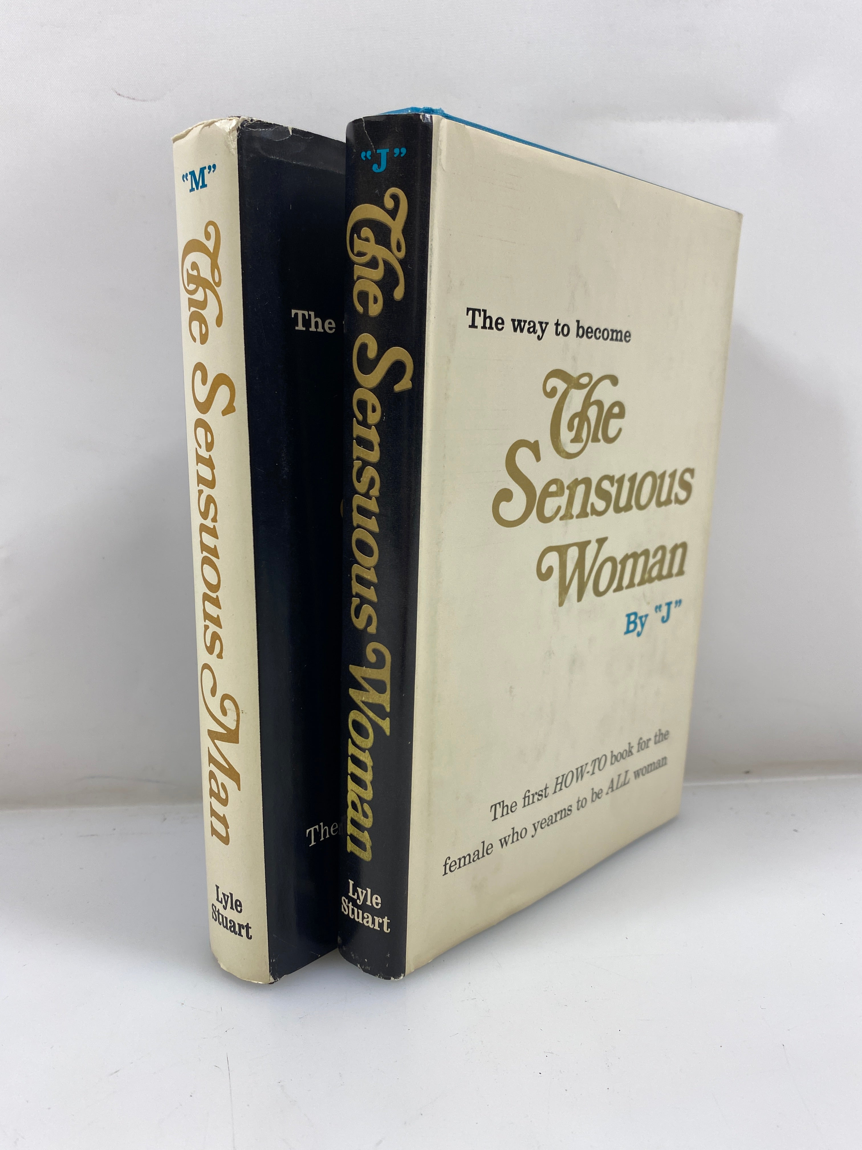 Lot of 2: The Sensuous Woman by "J"/The Sensuous Man by "M" 1970-71 HCDJ
