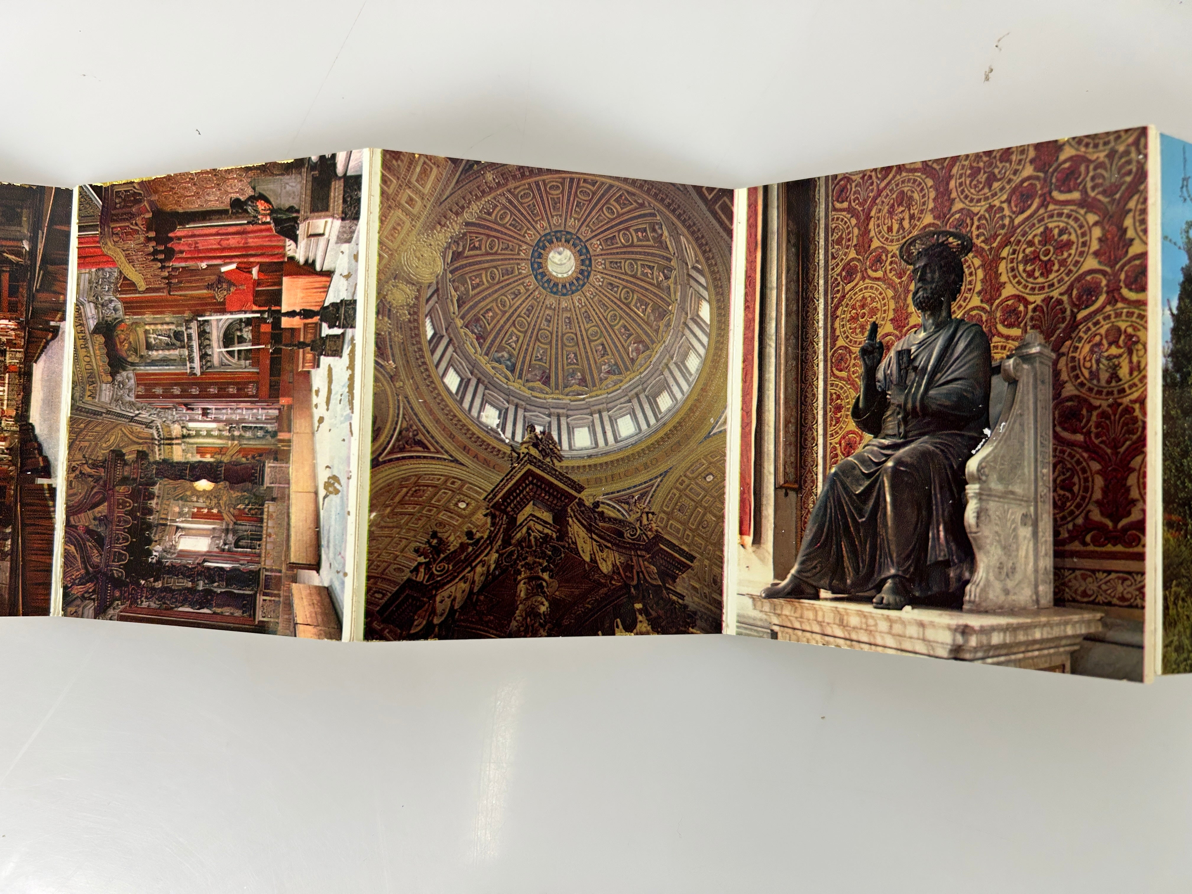 Lot of 2 Vntg Souvenirs; Rome Past & Present/Citta' Del Vaticano Photobook c1980