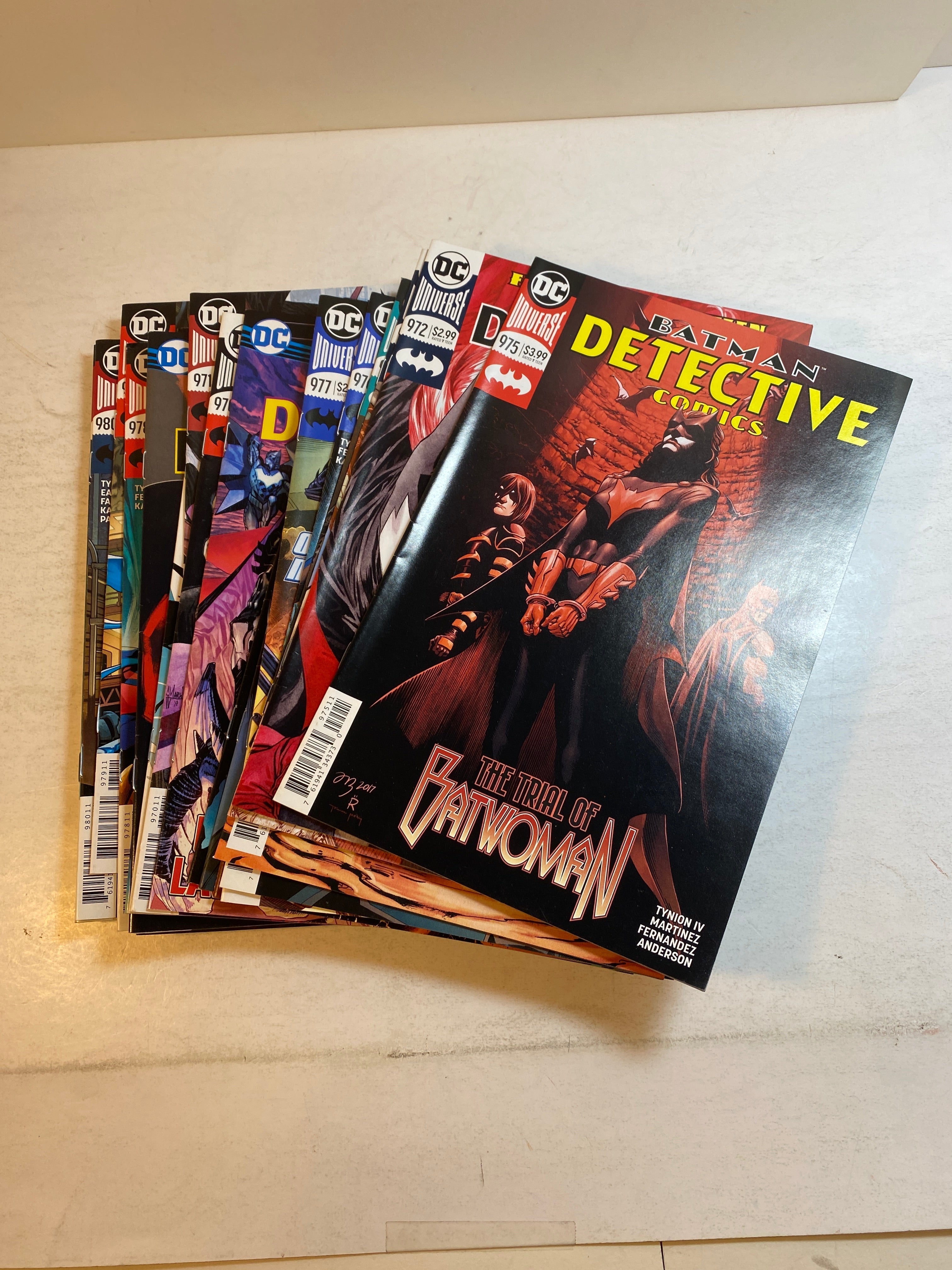 Lot of 22 Detective Comics Batman DC 2017-2018