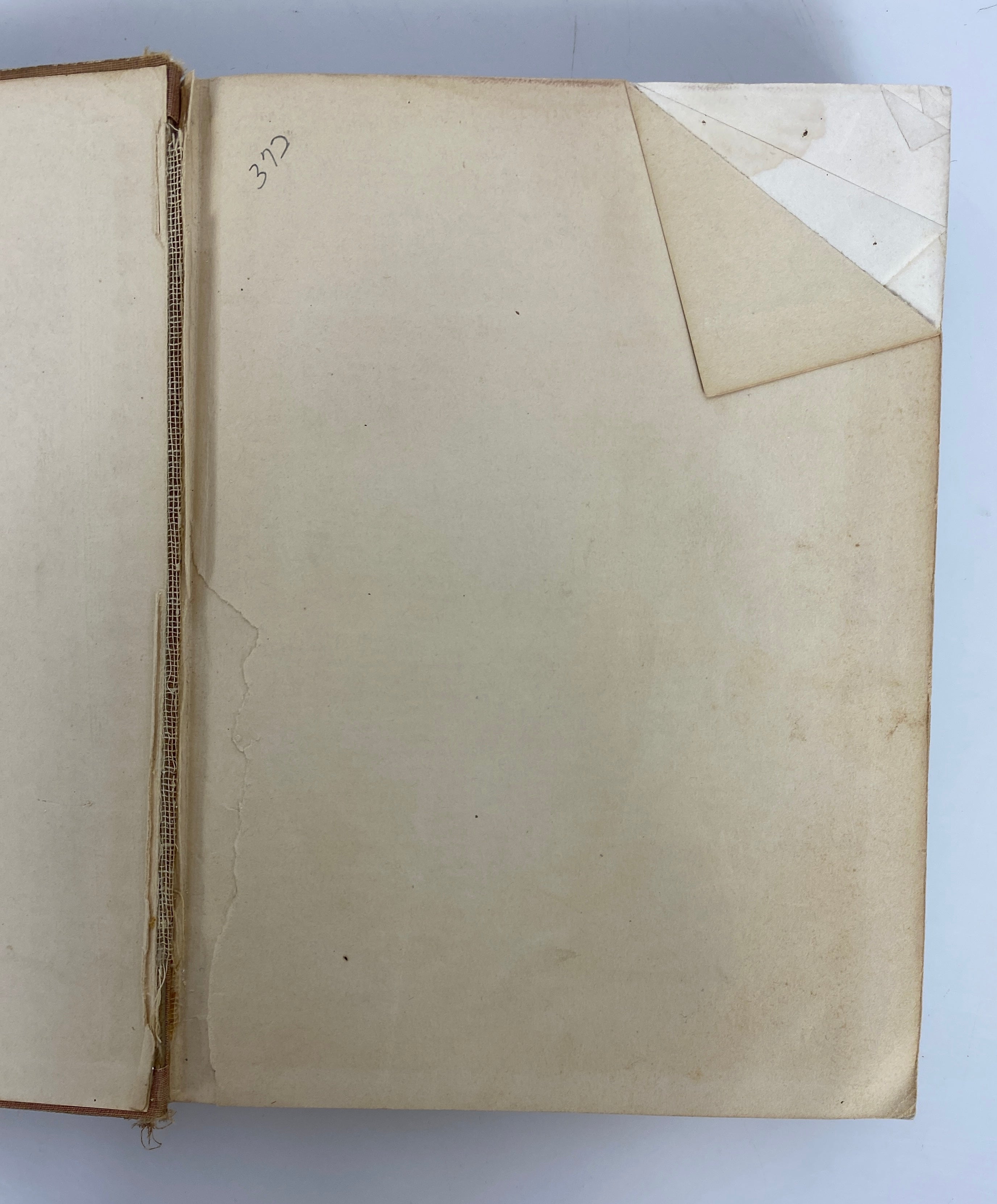 Lot of 26: The Encyclopedia Britannica Handy Volume 1911 1-14, 16-23, 25-28 HC