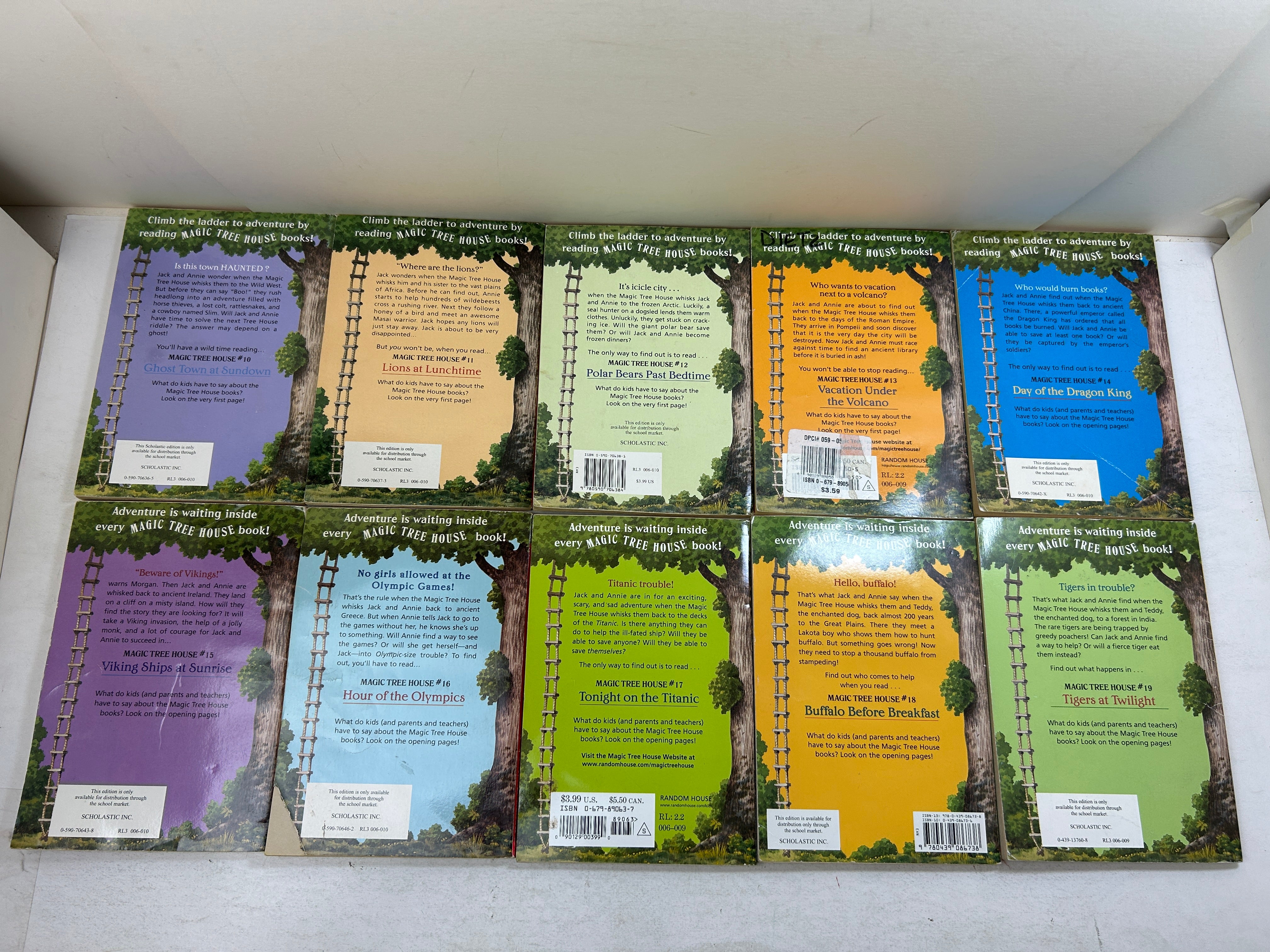 Lot of 28Magic Tree House (1-26 SC+29 HC+Special Ed SC) by Mary Pope Osborne SC