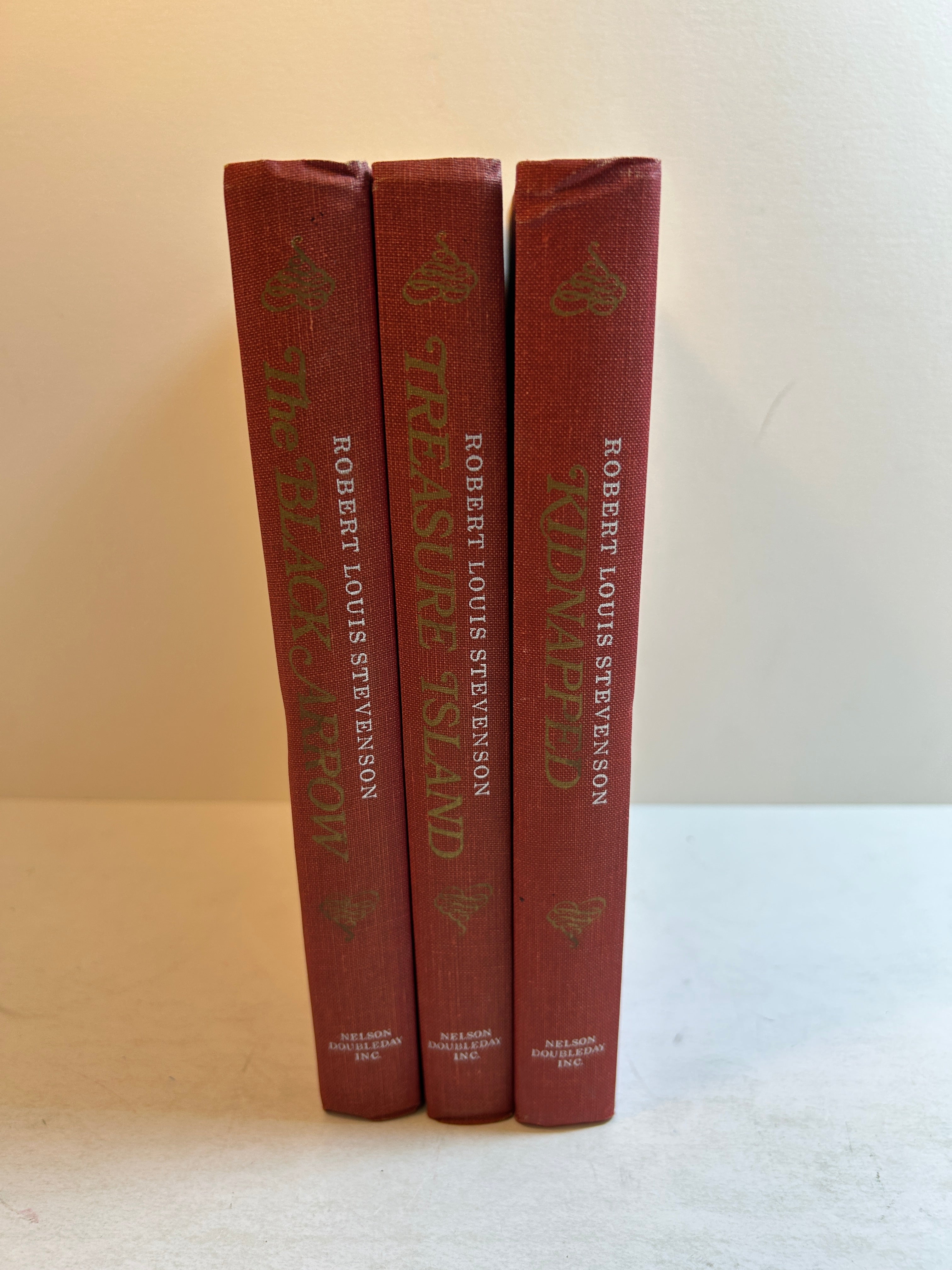 Lot of 3 Robert Louis Stevenson: Kidnapped/Treasure Island/The Black Arrow HC