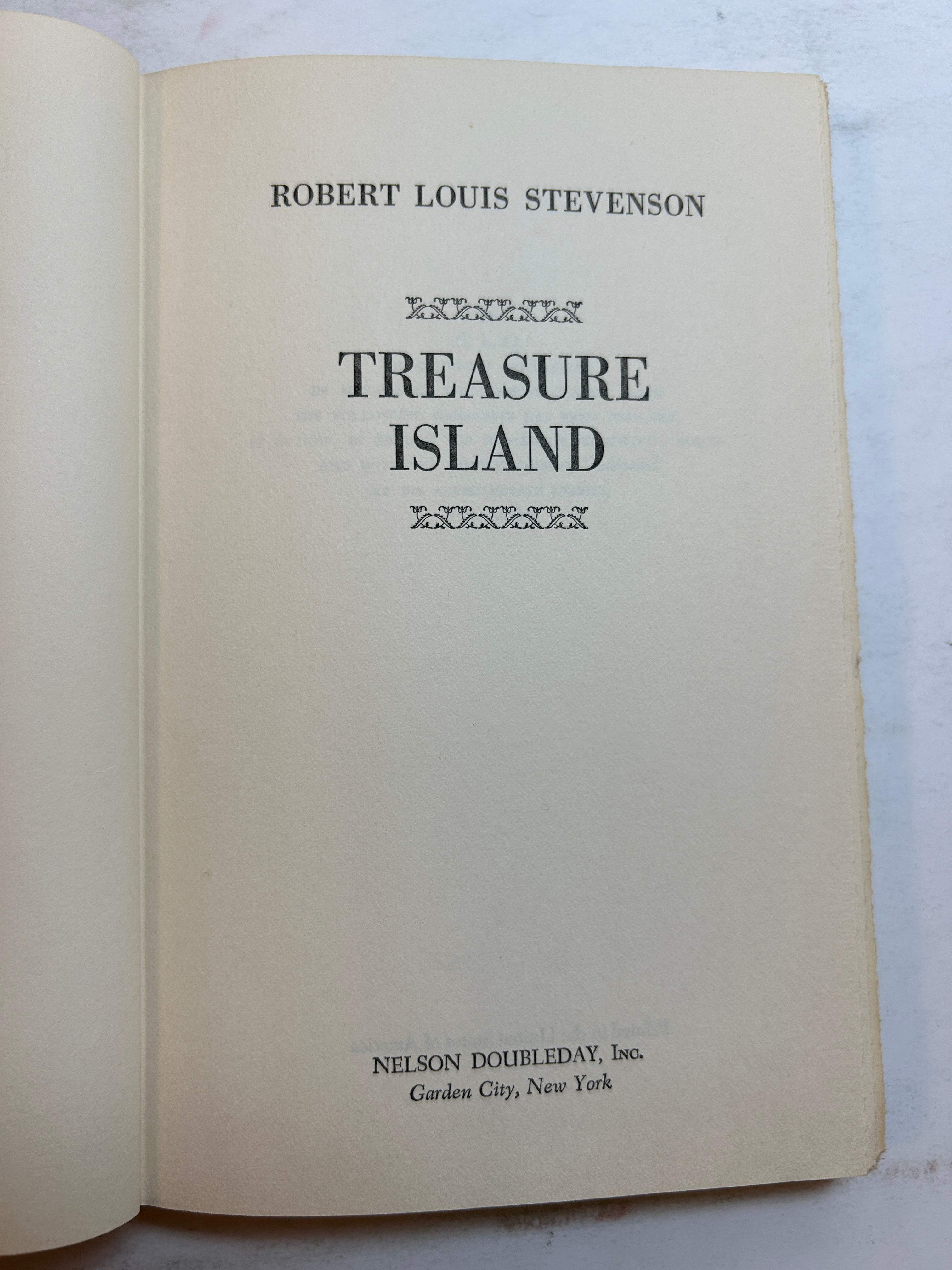 Lot of 3 Robert Louis Stevenson: Kidnapped/Treasure Island/The Black Arrow HC