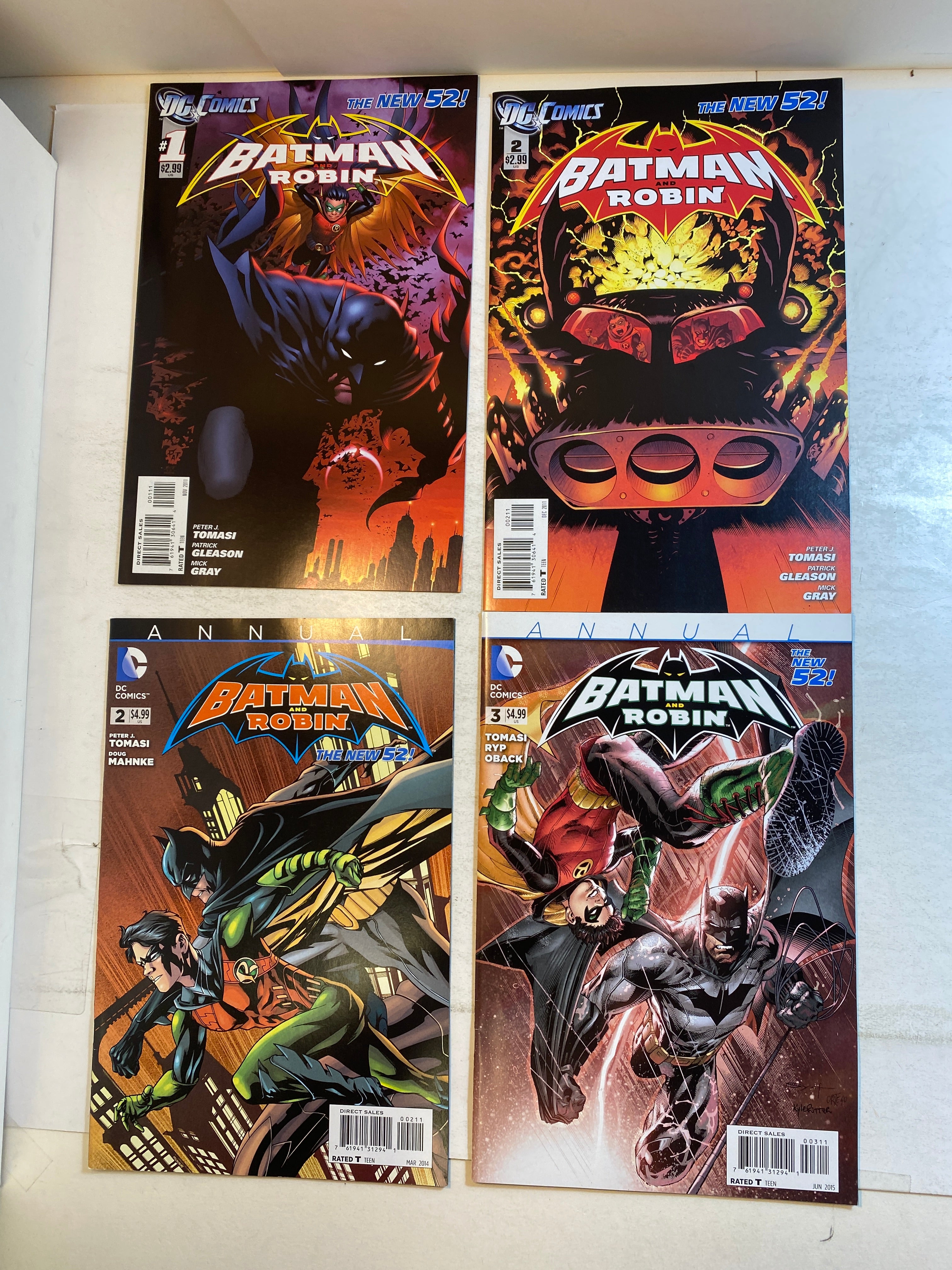 Lot of 4 Batman and Robin DC Comics 2011-2015