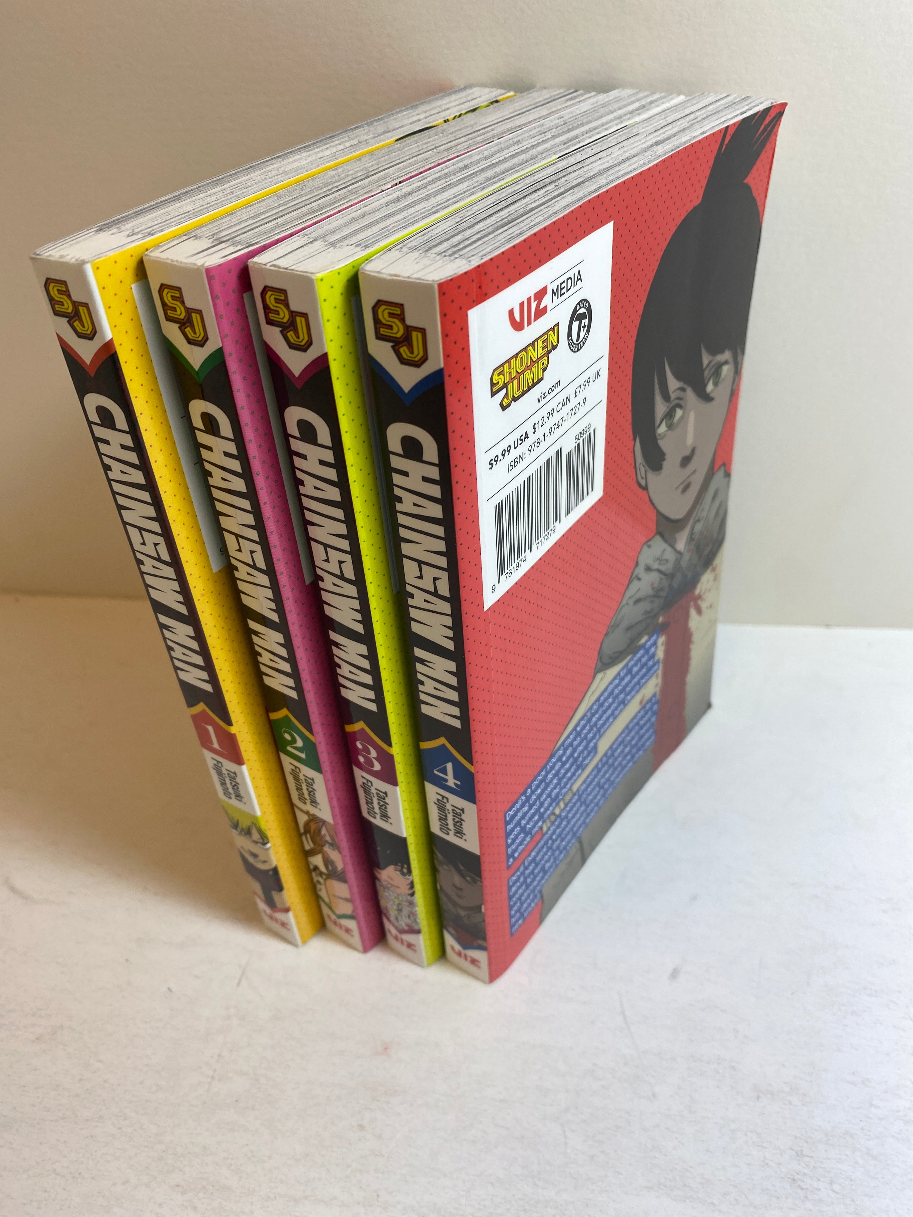 Lot of 4 Chainsaw Man Manga SC 2021