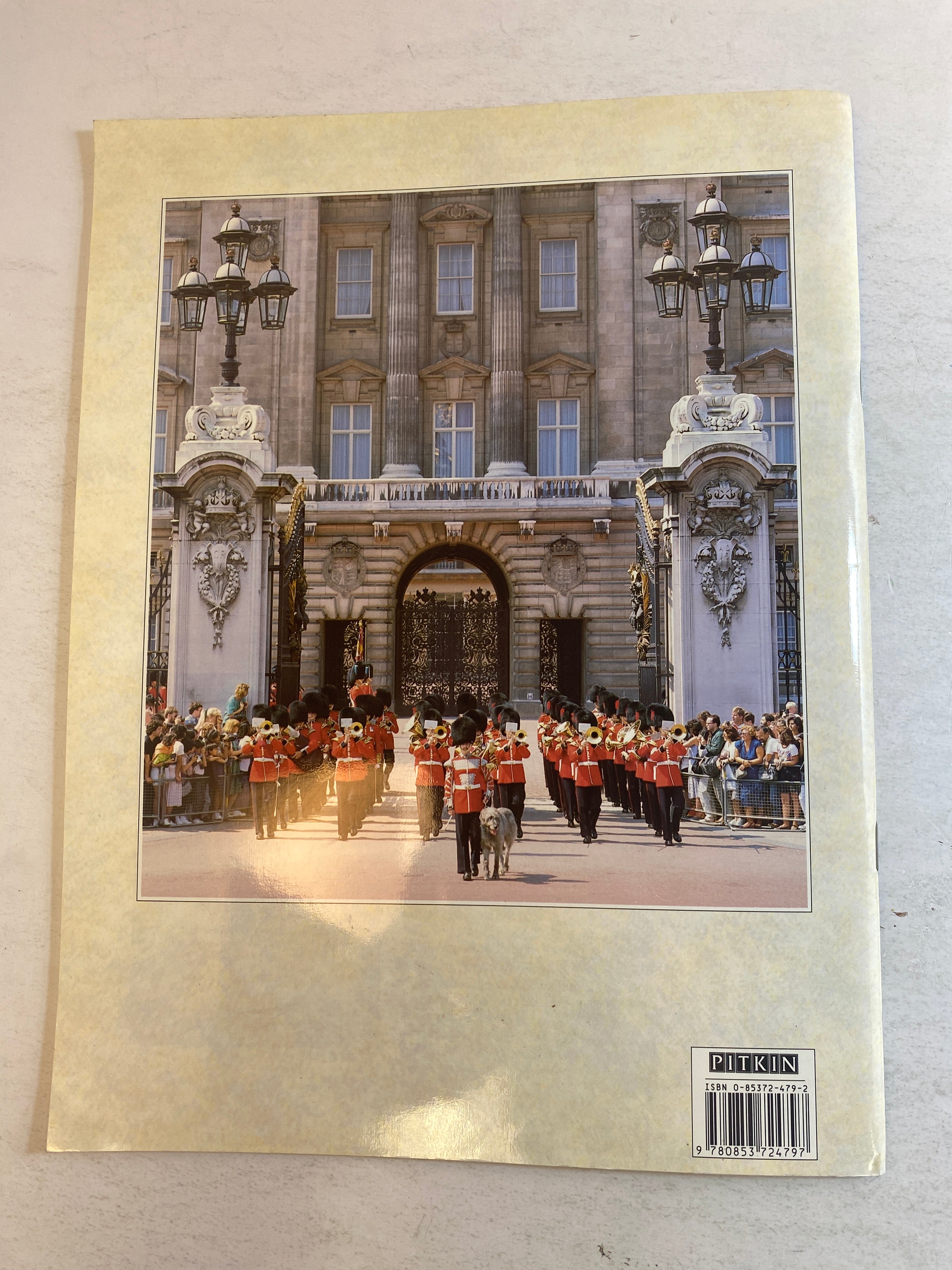 Lot of 4 London/Britain Travel Tourist Booklets 1988-1991