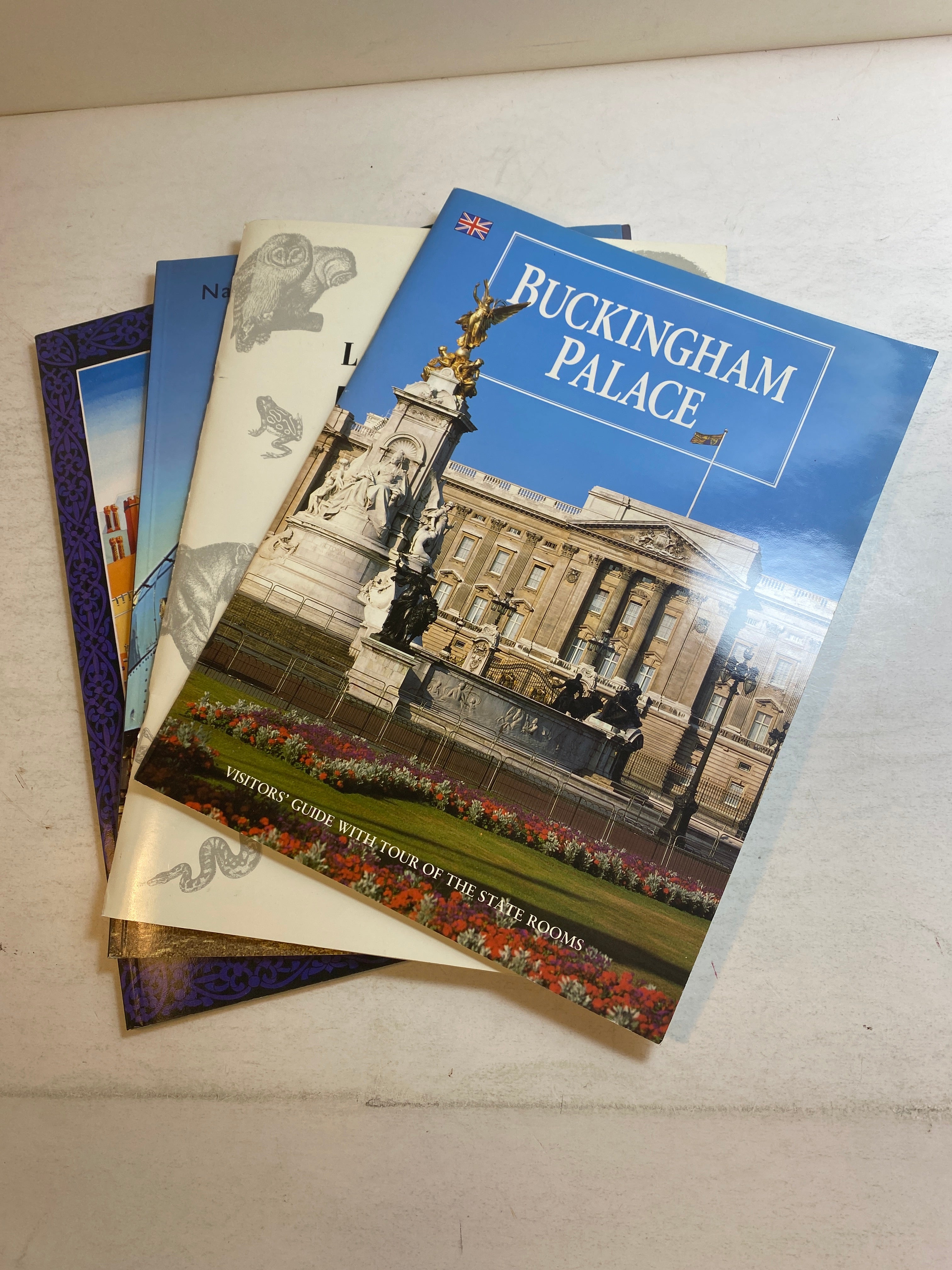 Lot of 4 London/Britain Travel Tourist Booklets 1988-1991
