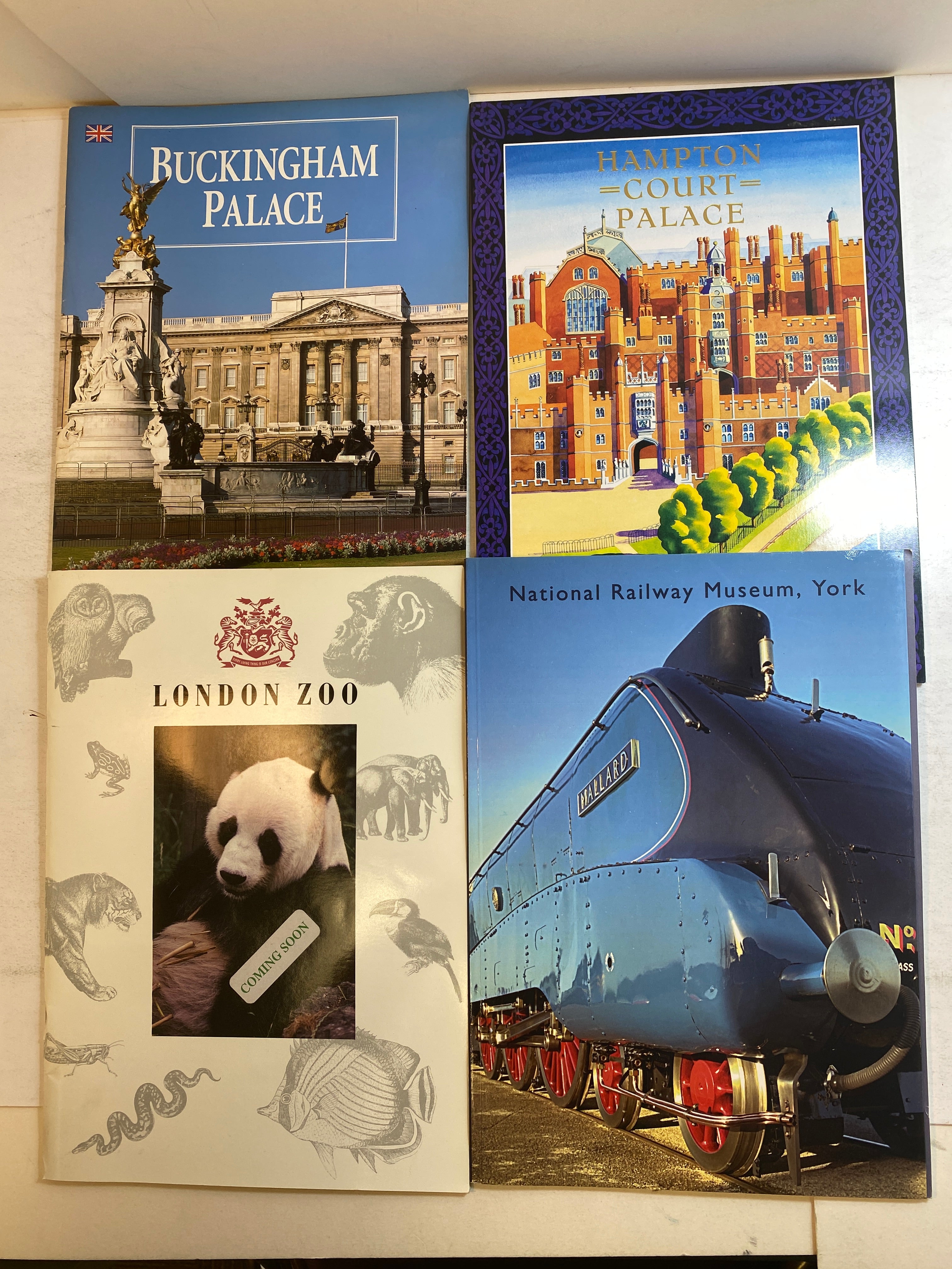 Lot of 4 London/Britain Travel Tourist Booklets 1988-1991