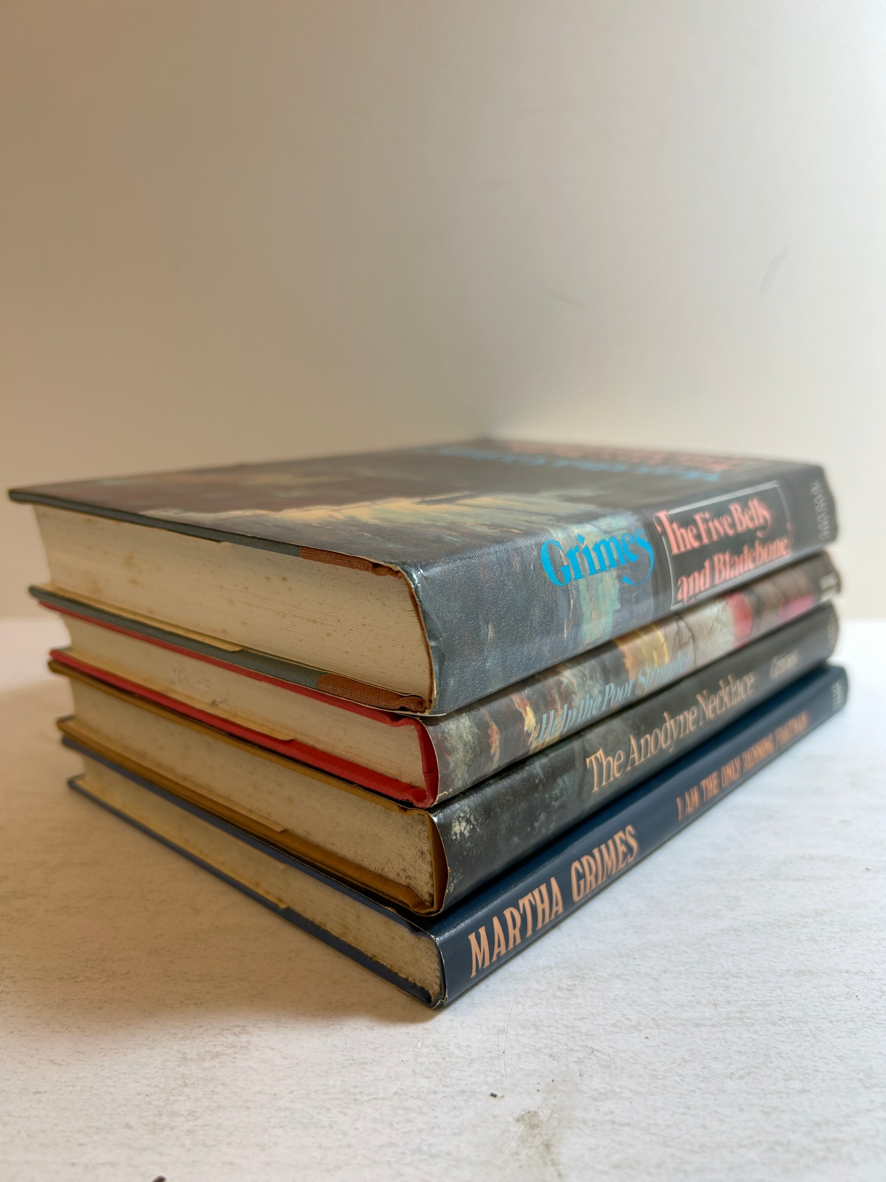 Lot of 4 Martha Grimes Mysteries HCDJ