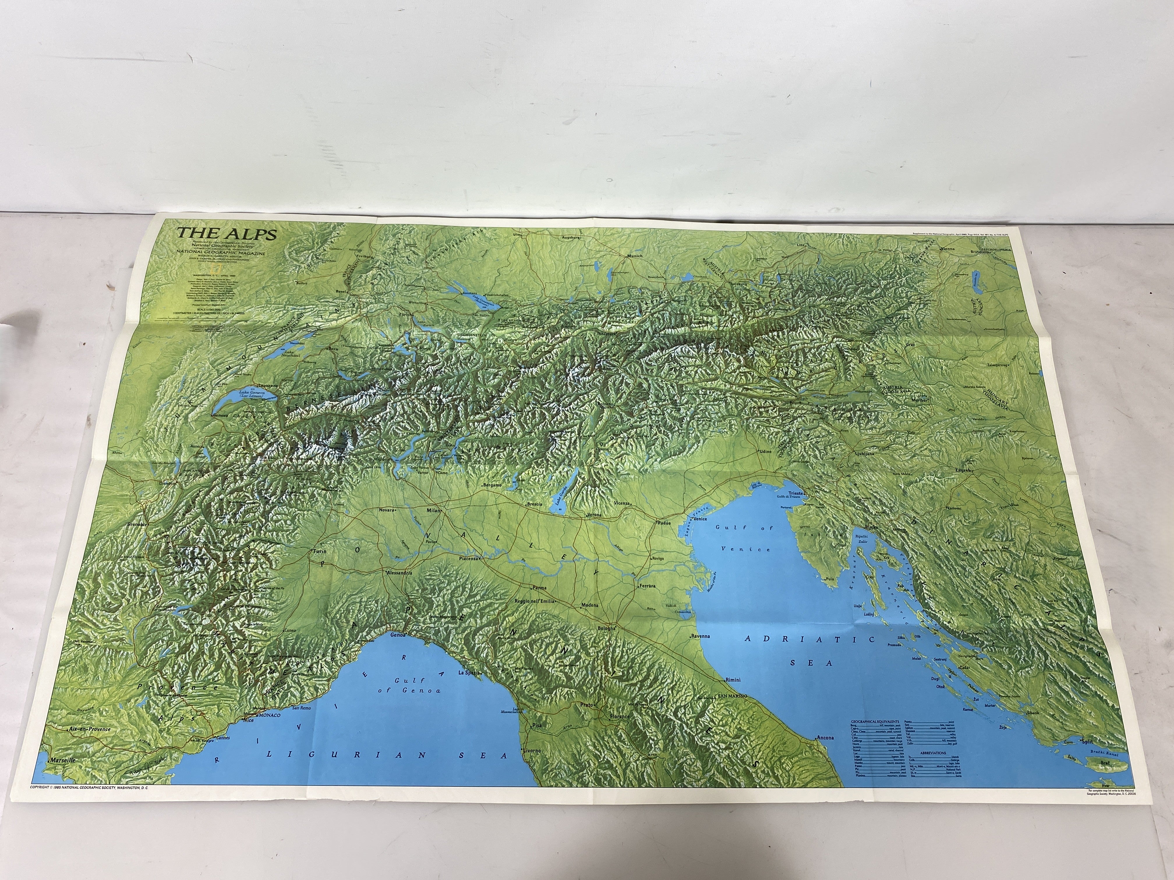 Lot of 4 Nat Geo Posters Traveler's Map Maya/Australia/Mexico/Alps 1985-94