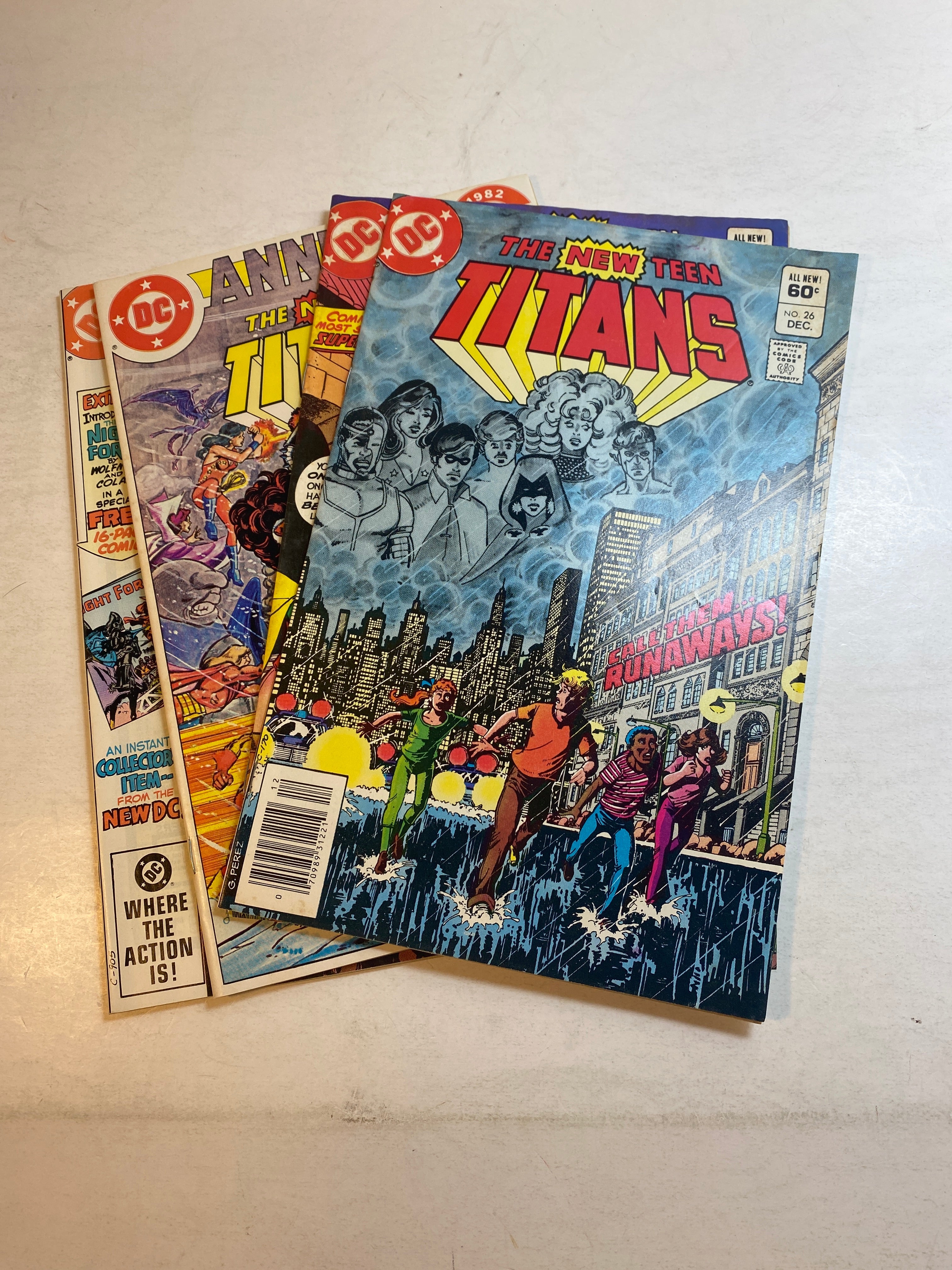 Lot of 4 New Teen Titans DC Comics 1982
