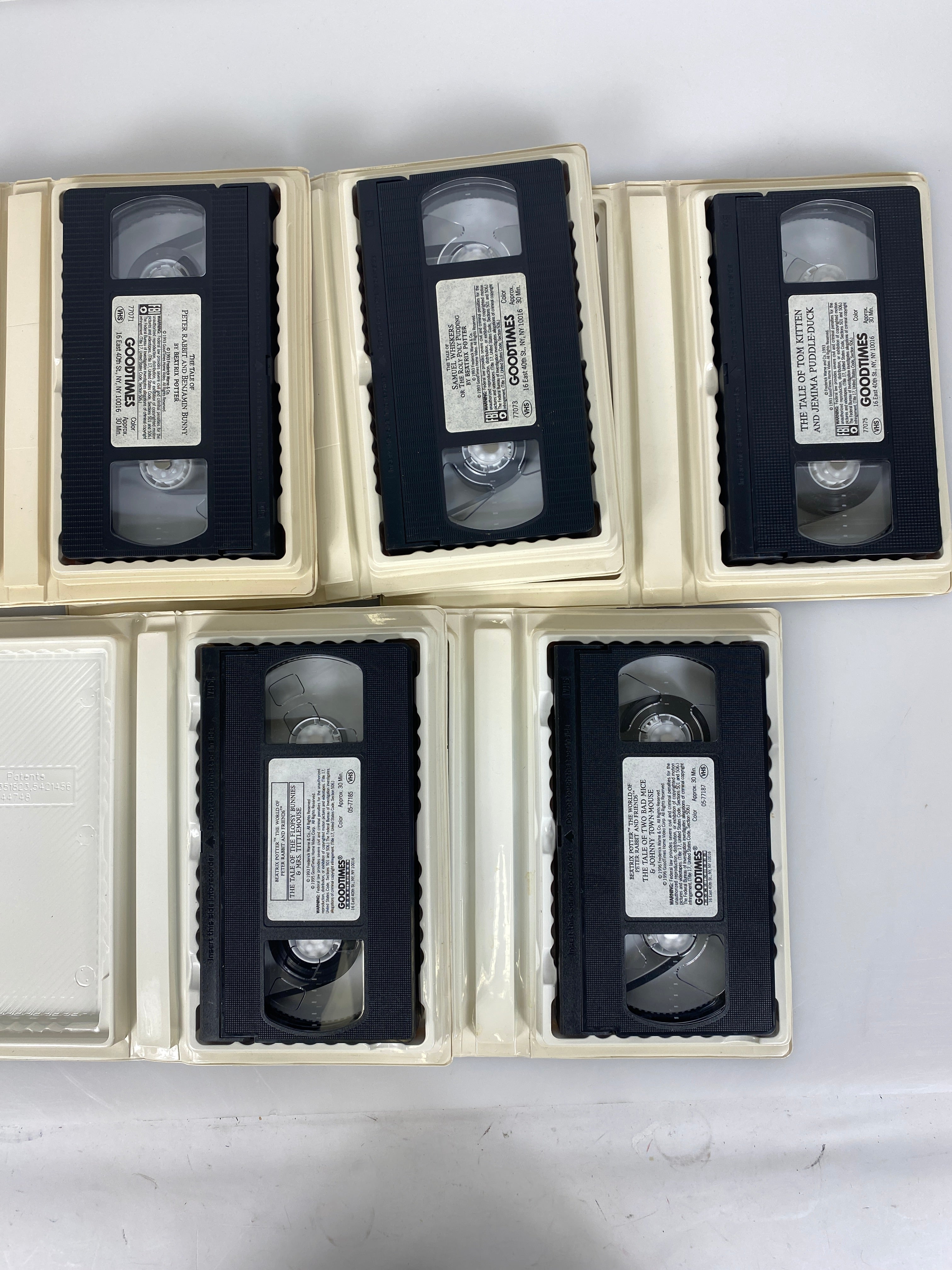 Lot of 5 Beatrix Potter Peter Rabbit VHS clamshell cases 1993-1996