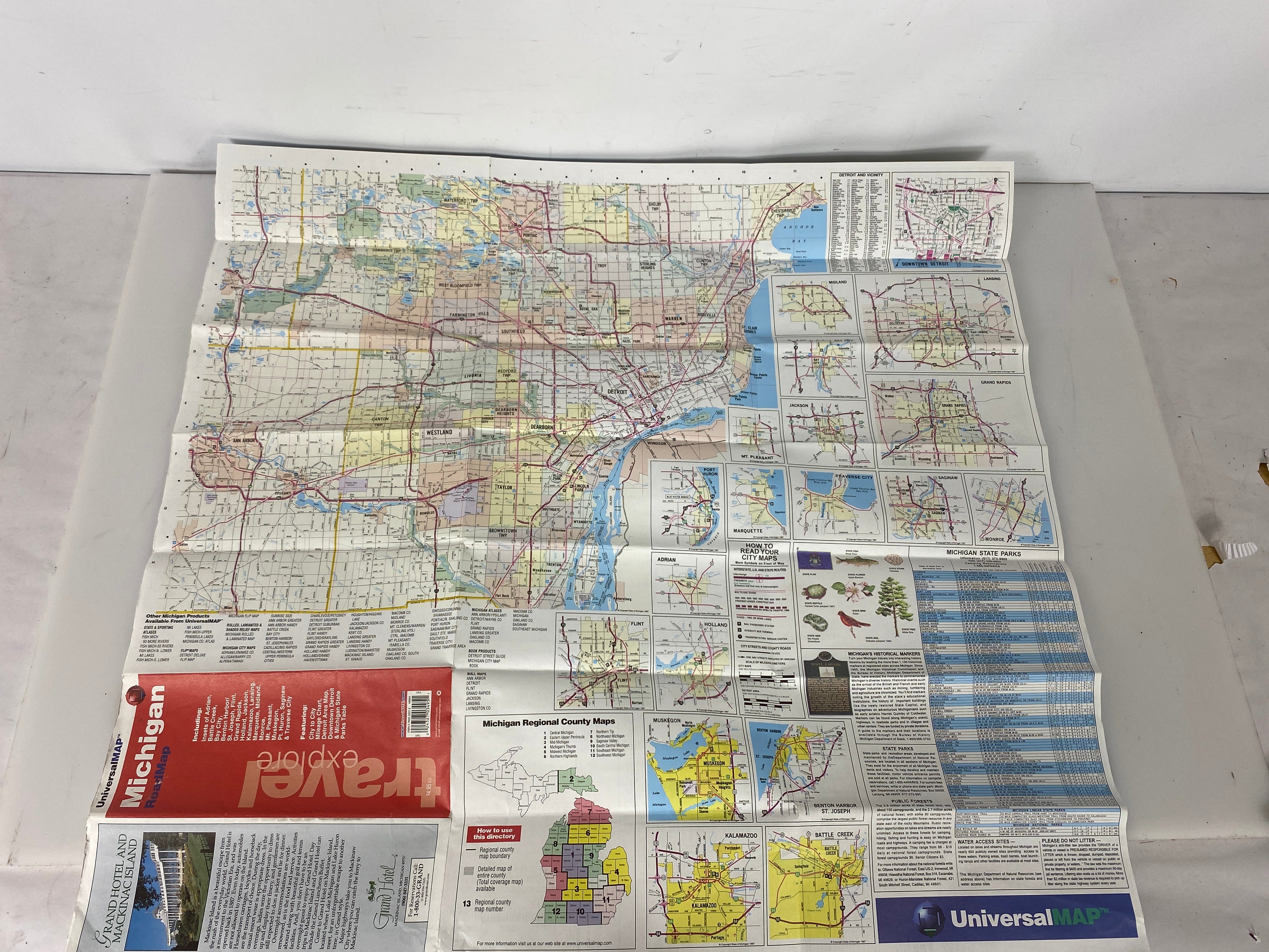 Lot of 5 Michigan/Lansing Maps & Pamphlets Rand McNally/Universal Map