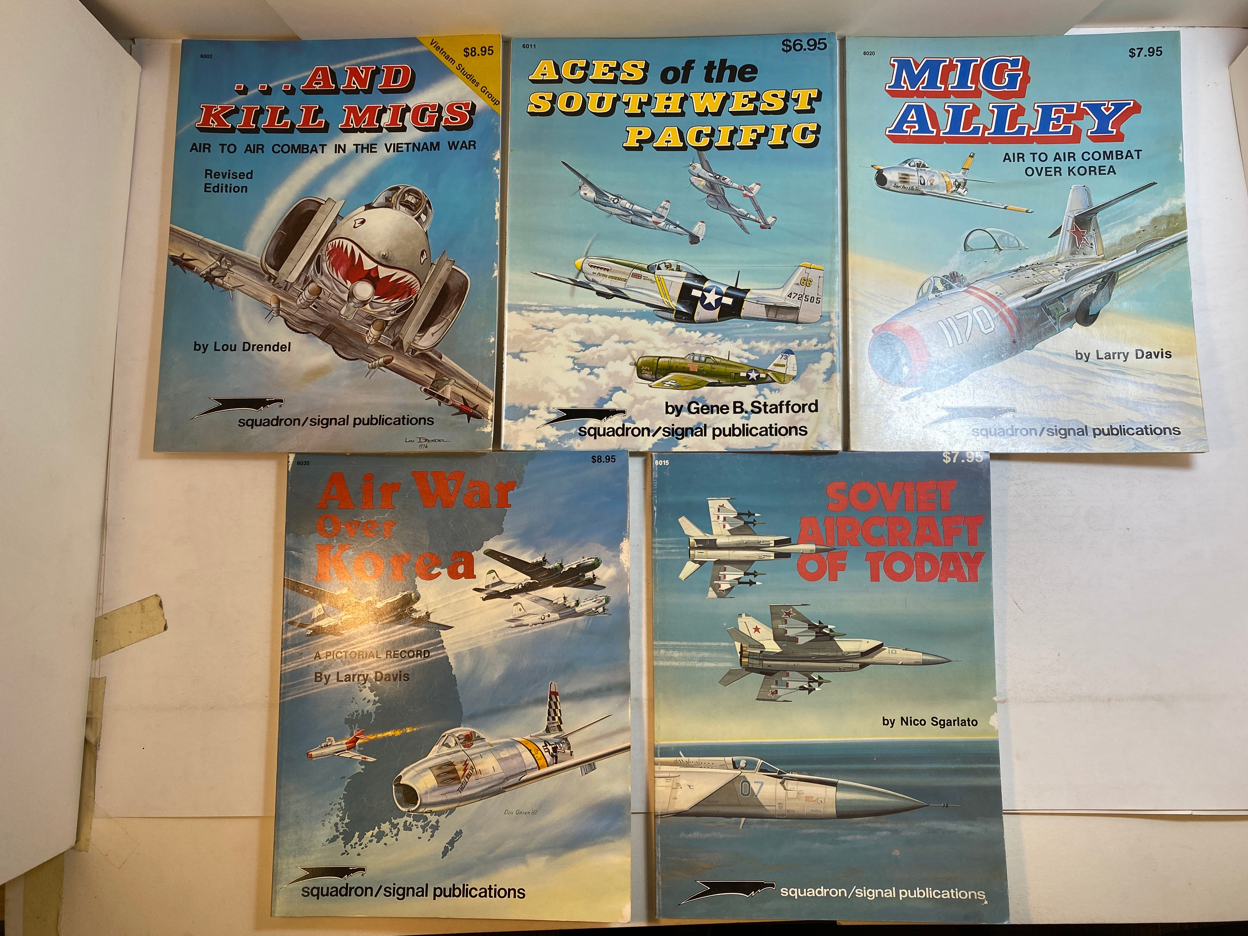 Lot of 5 Squadron/Signal Air Combat Books 1977-1984