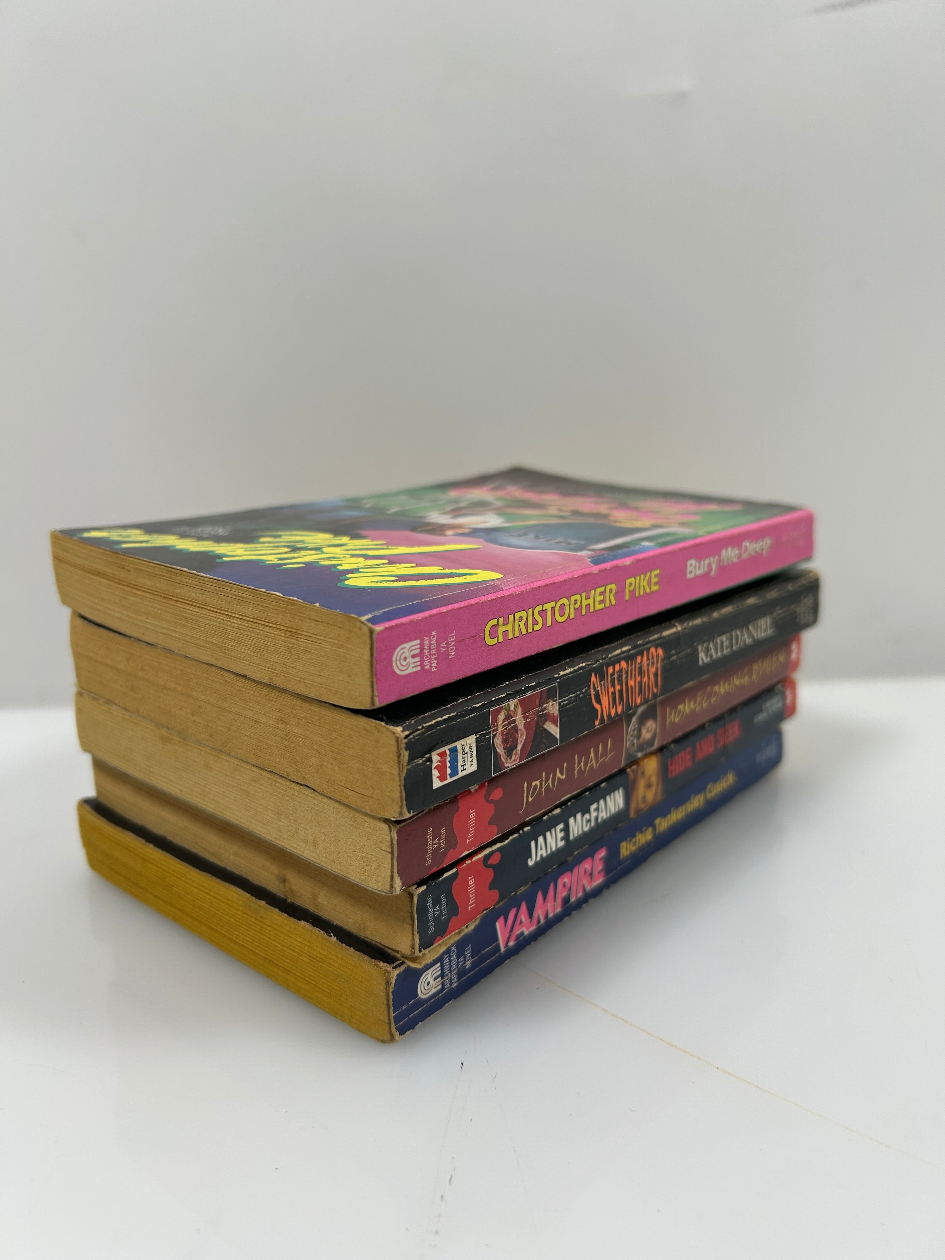 Lot of 5 Vintage 1990s Teen Horror Paperbacks SC