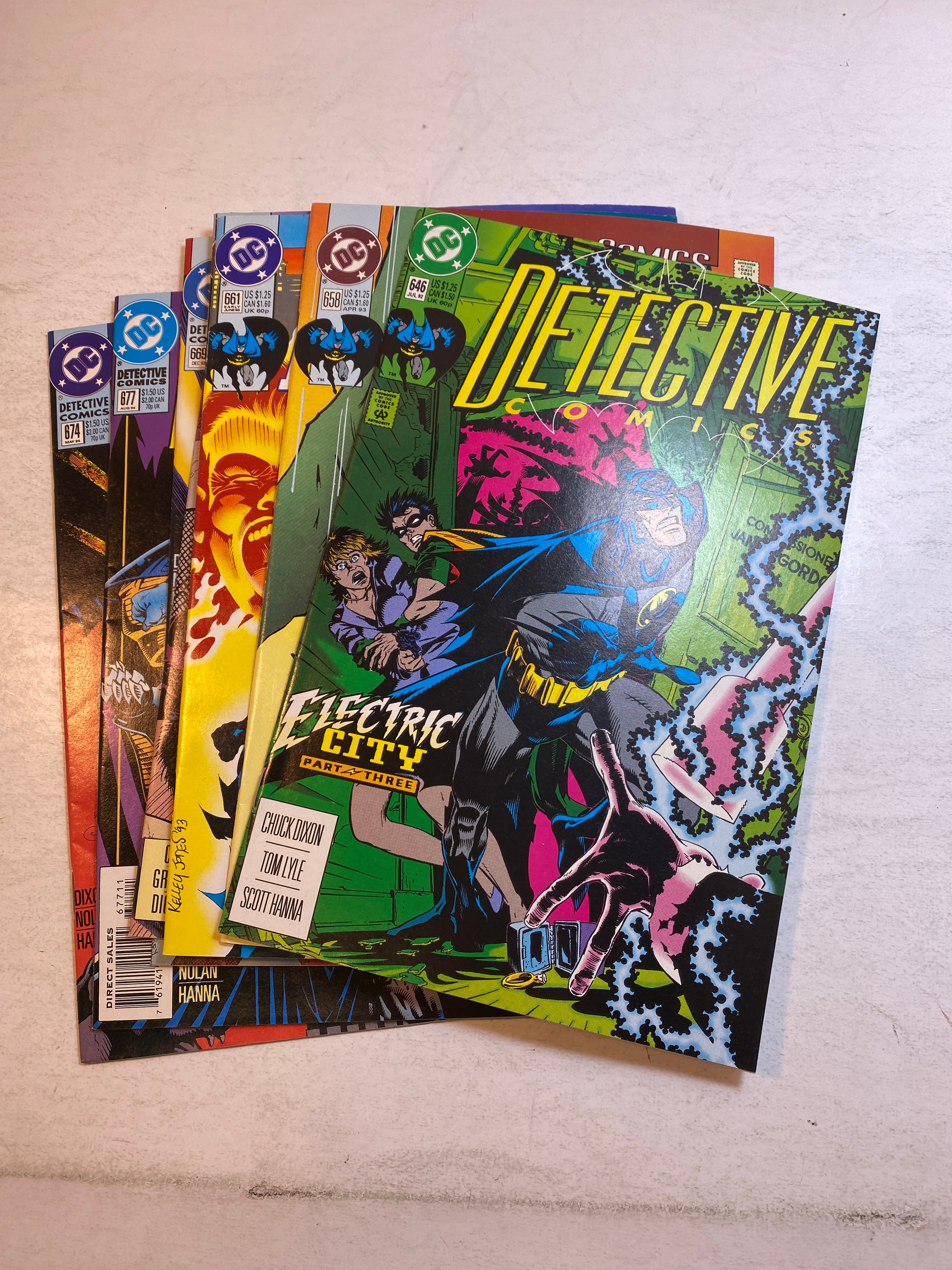 Lot of 8 Detective Comics DC Batman 1992-1994