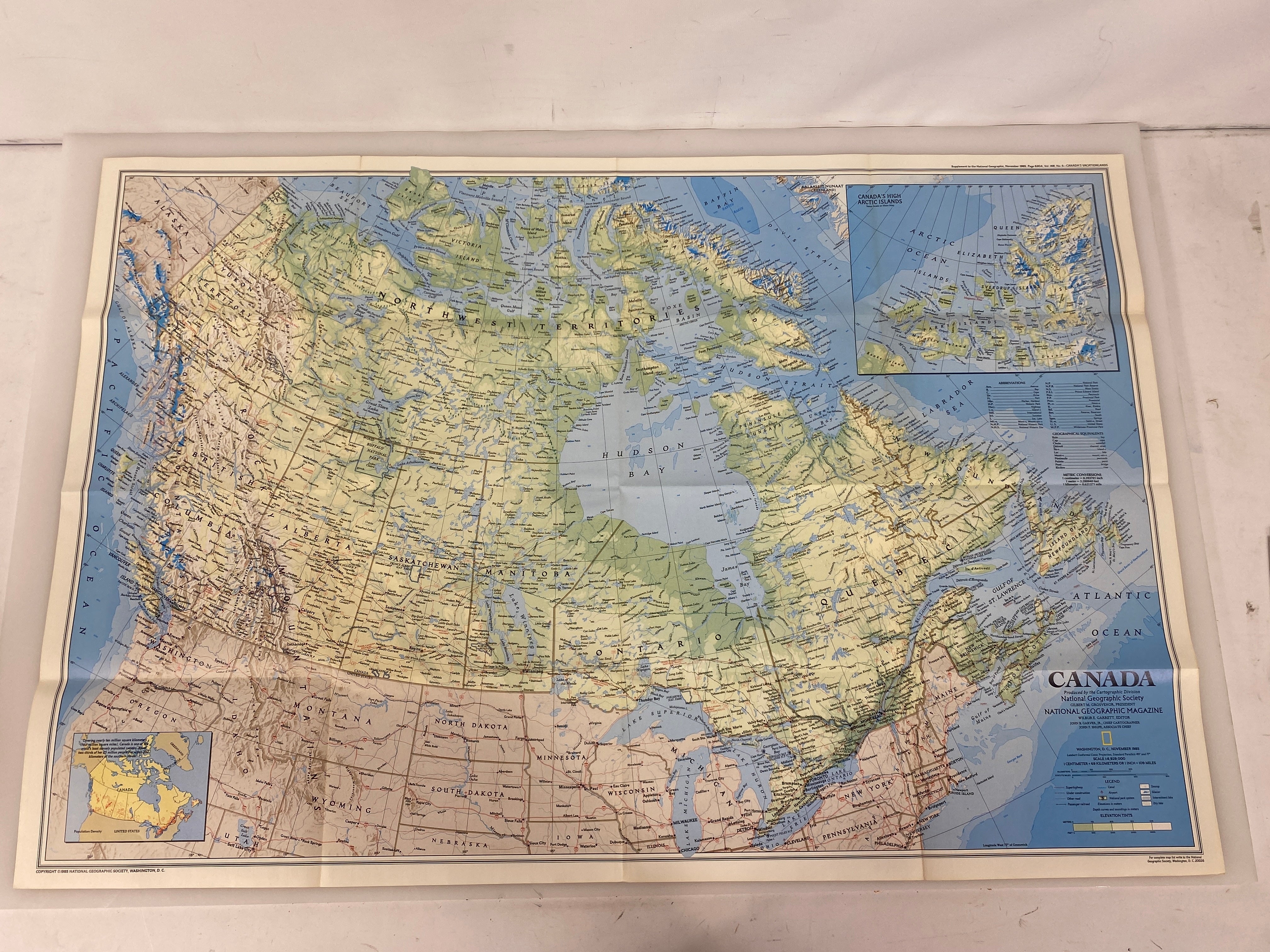 Lot of Nat Geo Canada Wall Maps: Vacationlands/Western CA/The Making of Canada