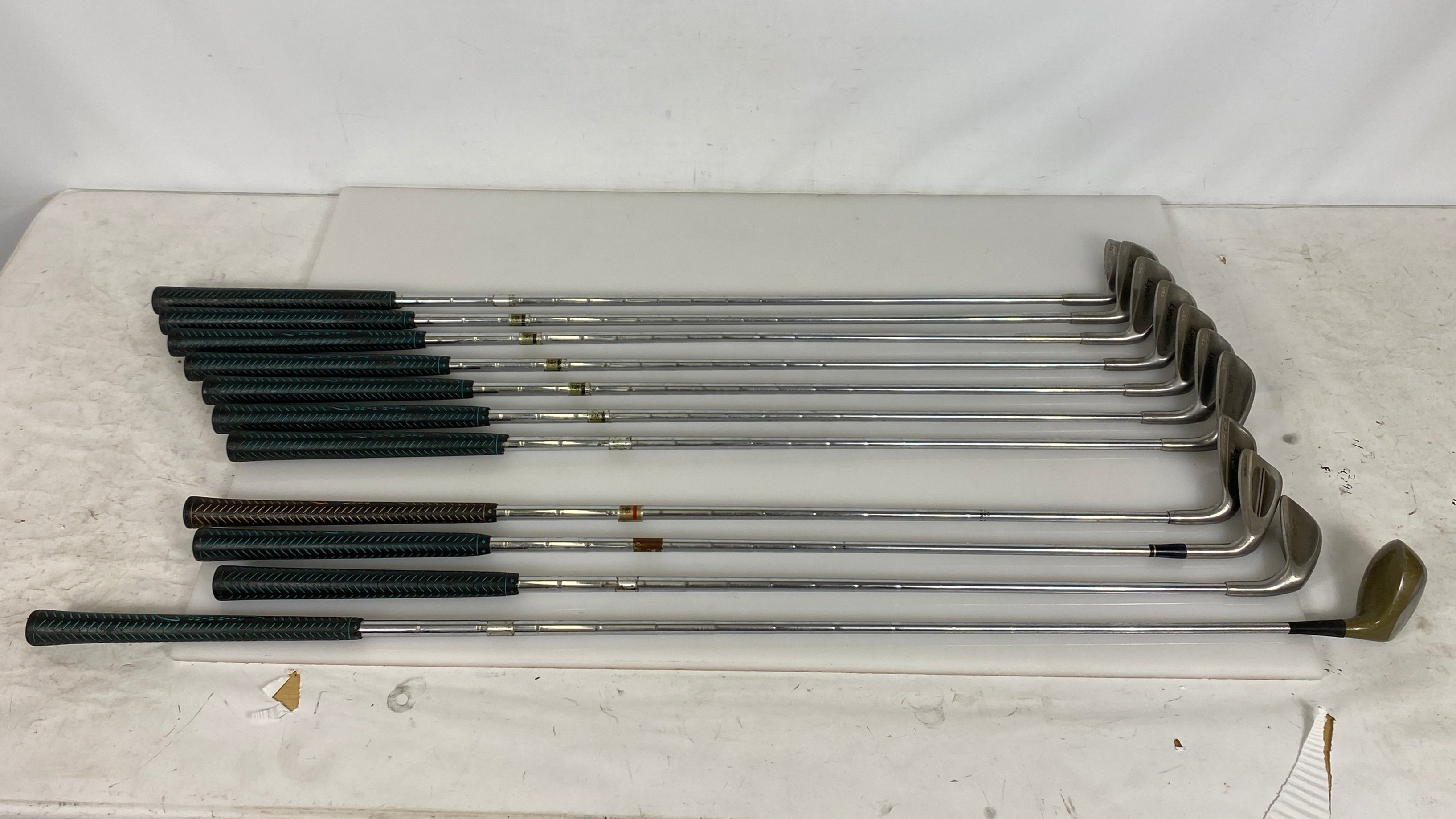 Lynx Radius Sole Right Handed Full Iron Set and Driver