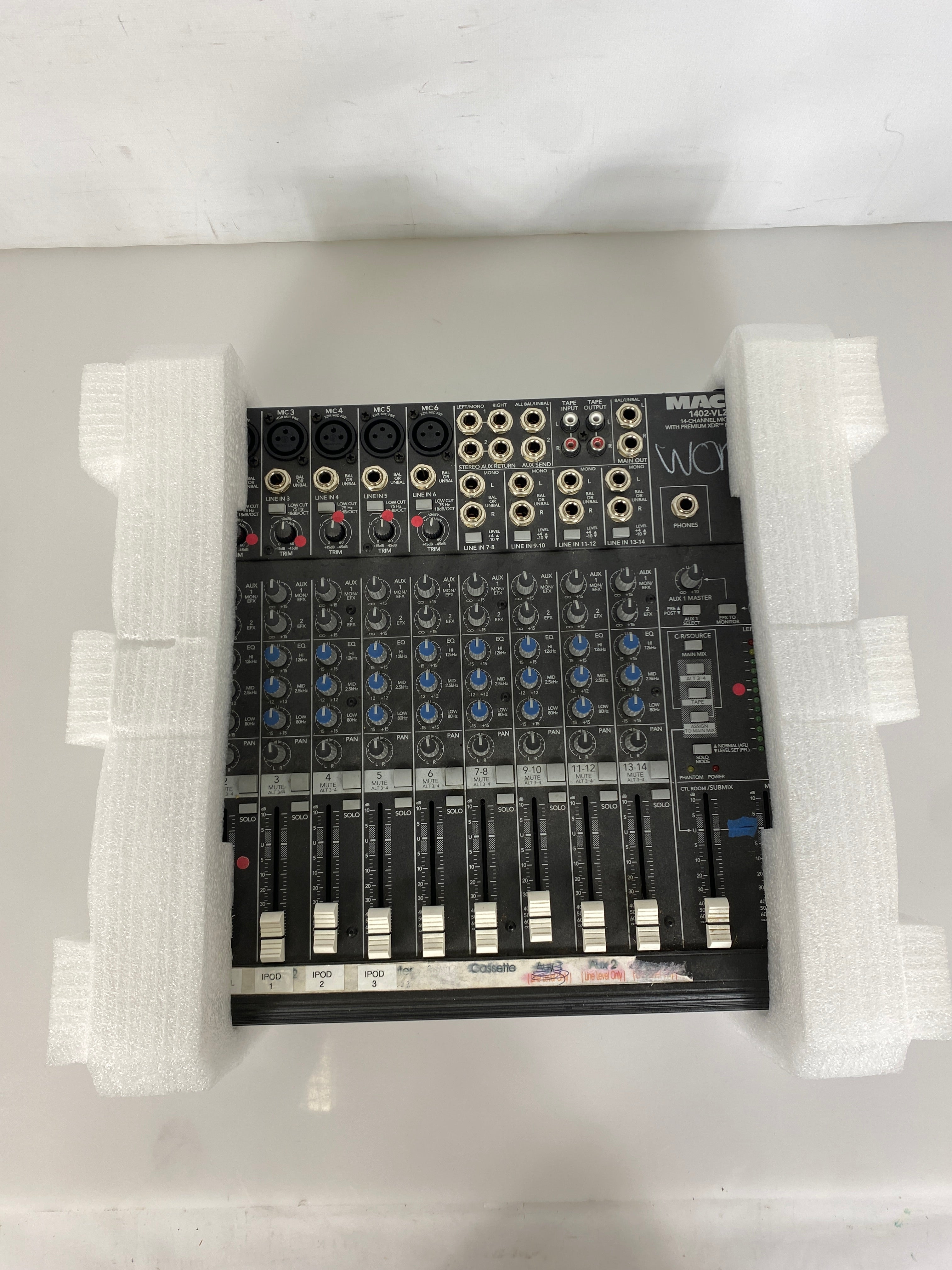 Mackie 1402-VLZ3 14-Channel Mixer