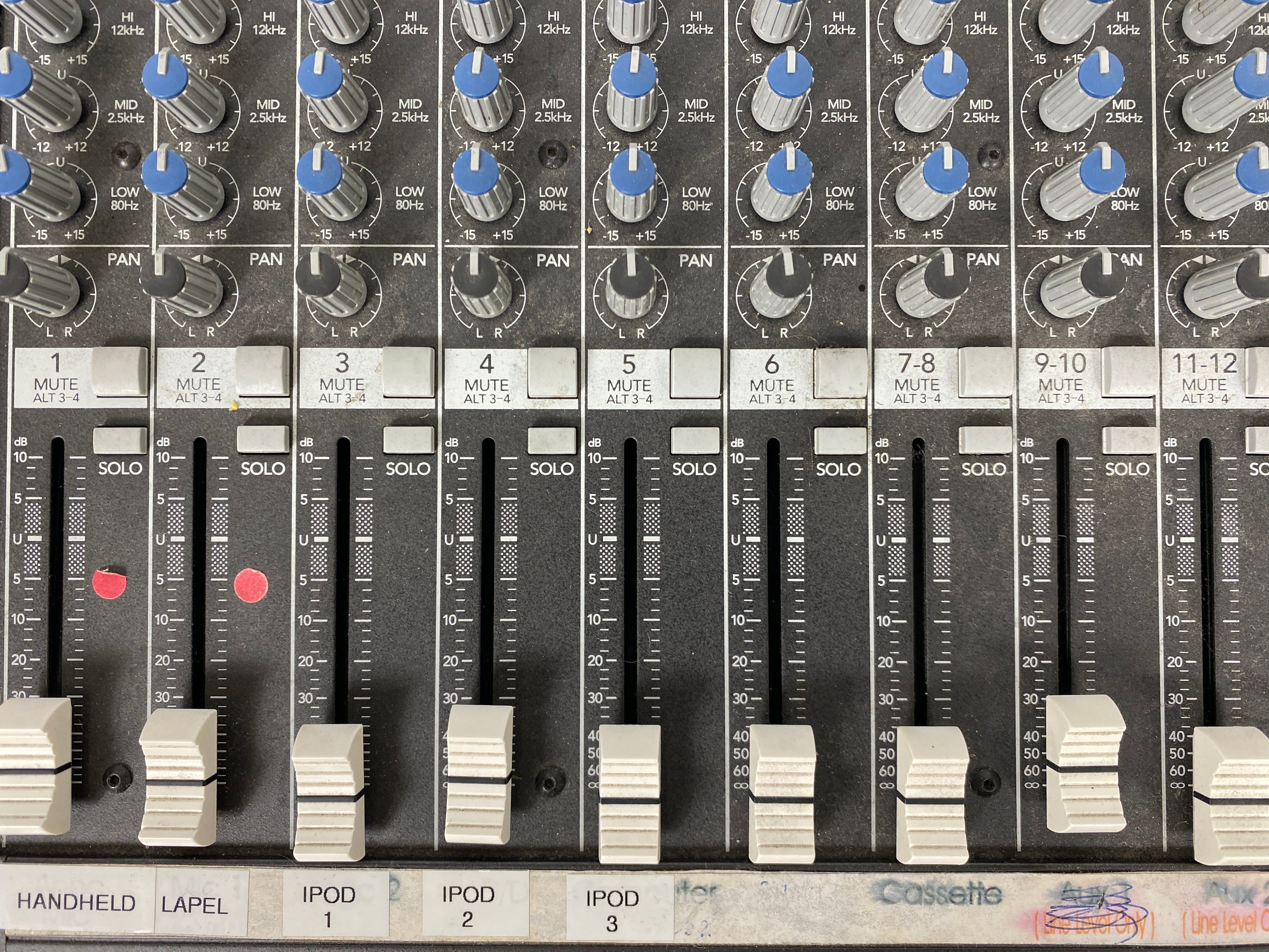 Mackie 1402-VLZ3 14-Channel Mixer