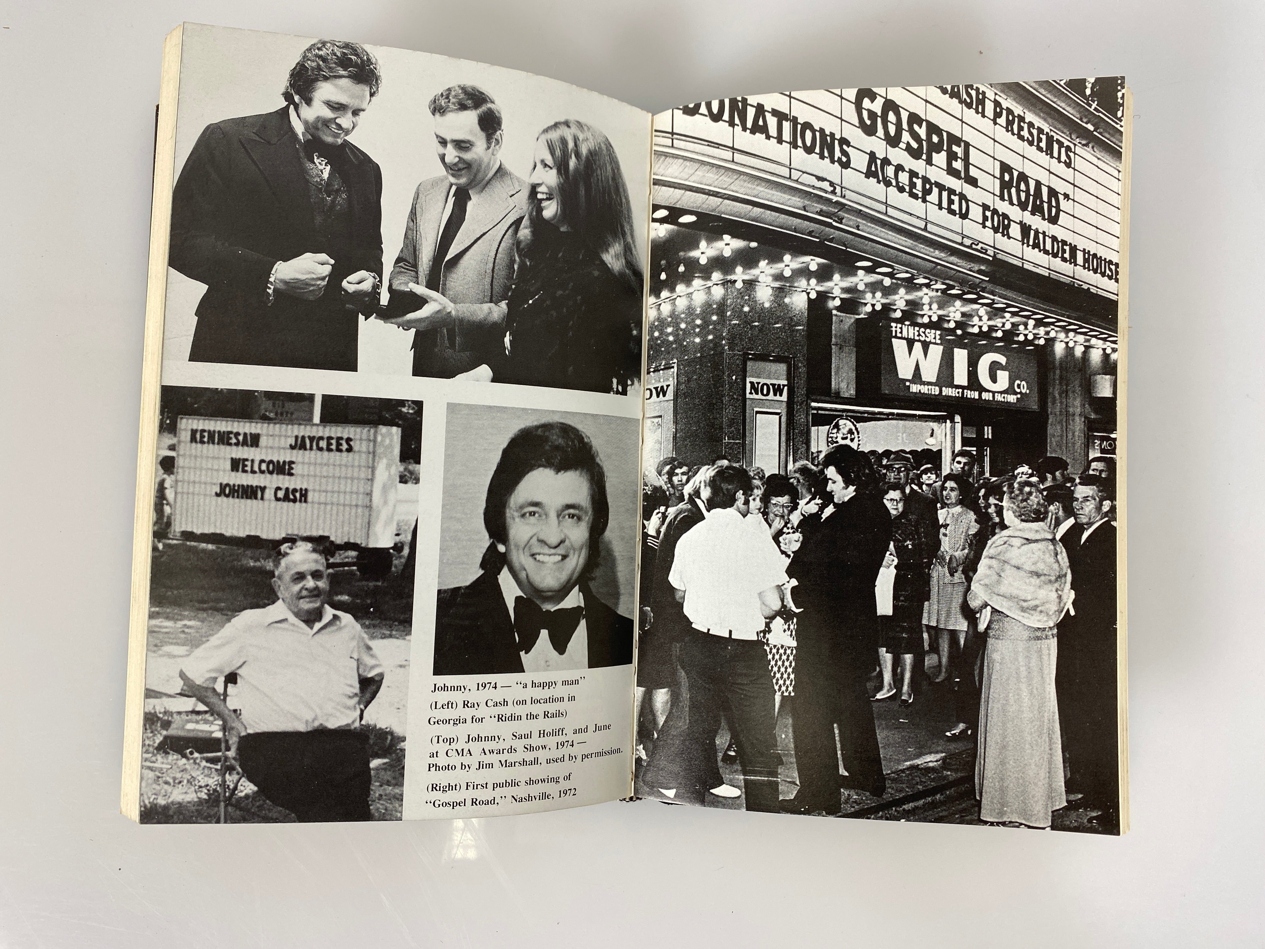Man in Black: His Own Story in His Own Words Johnny Cash HC 1975