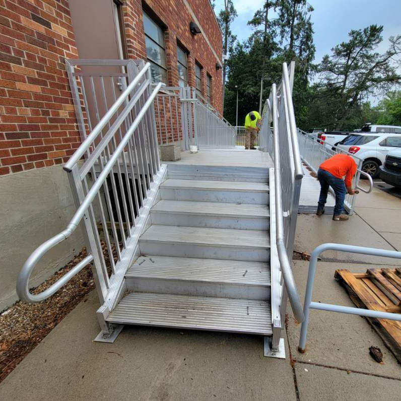 Metal Accessibility Ramp with Side Hand Rails