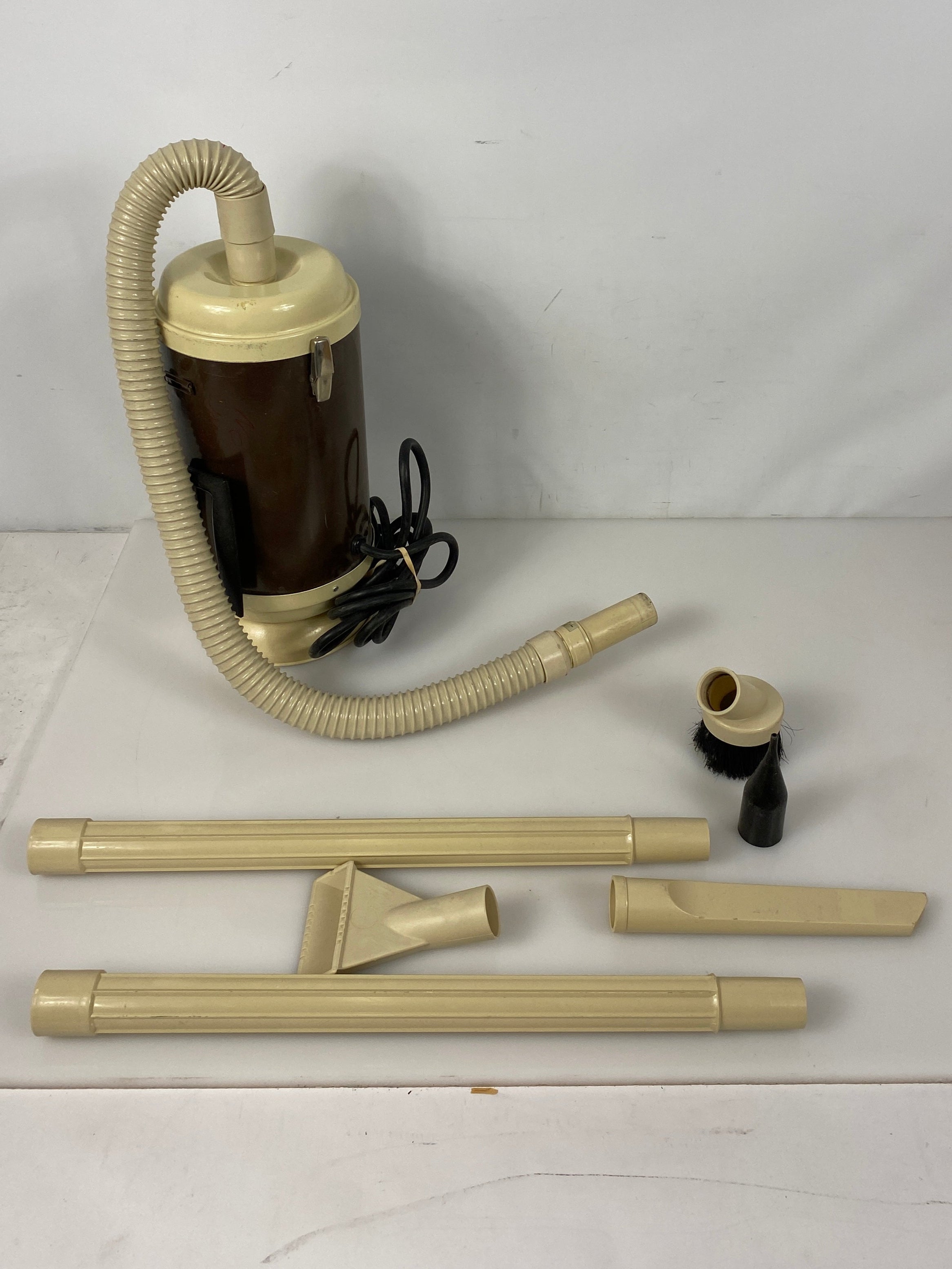 Metro "Data-Vacs/2" Vintage Handheld Vacuum w/ Attachments